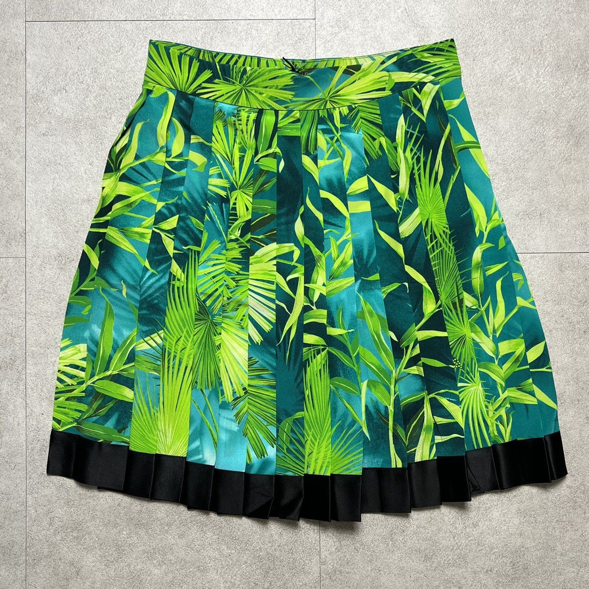 Versace Versace Leaf Silk Mini Skirt Size 25" / US 0 / IT 36 - 1 Thumbnail