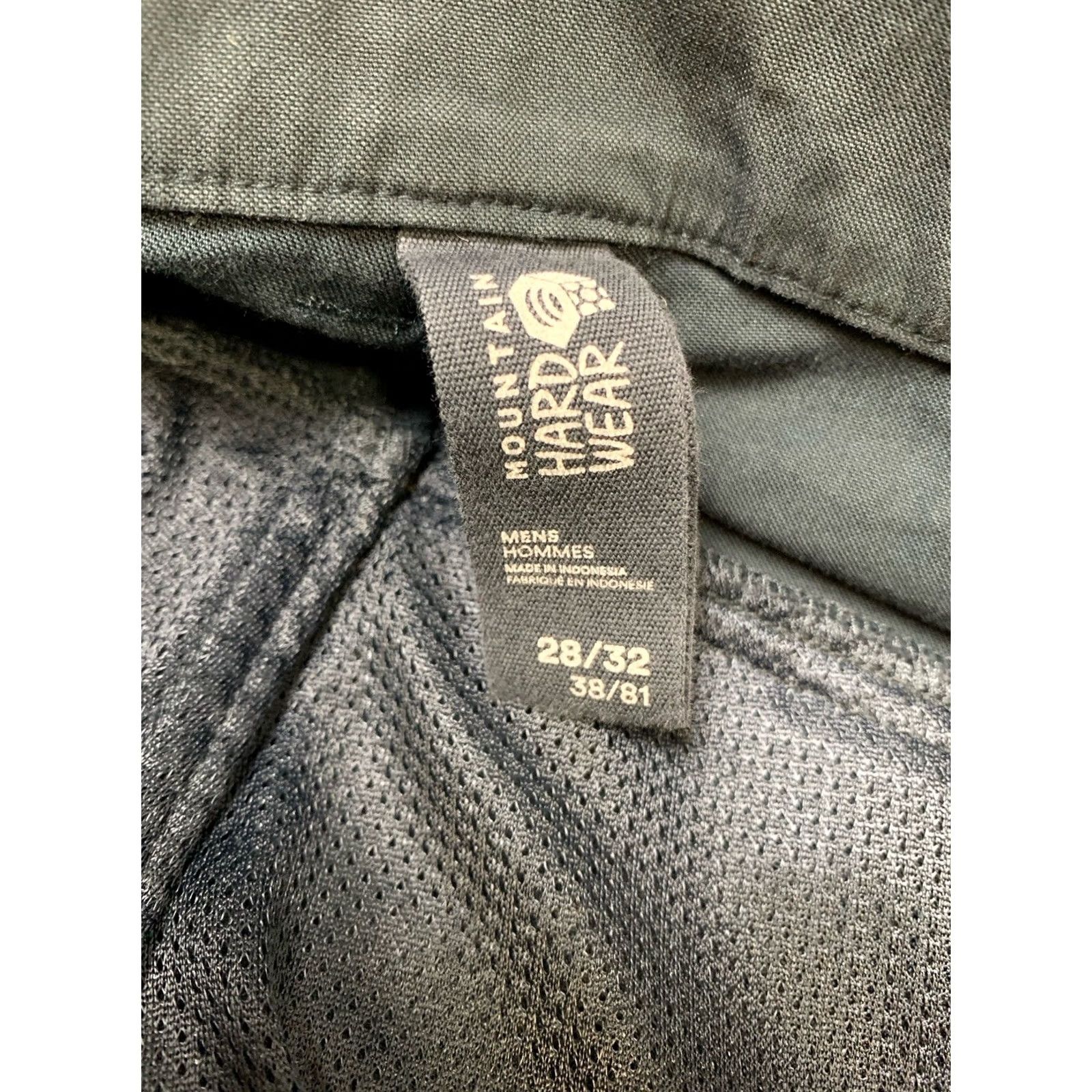 Mountain Hardwear Mountain Hardwear AP Pant Men 28x32 Black Outdoor Hiking Nylon Blend Roll Cuff Chino Straight Regular Pockets Reflective Breathable Logo Zipper Button Size US 28 / EU 44 - 3 Thumbnail