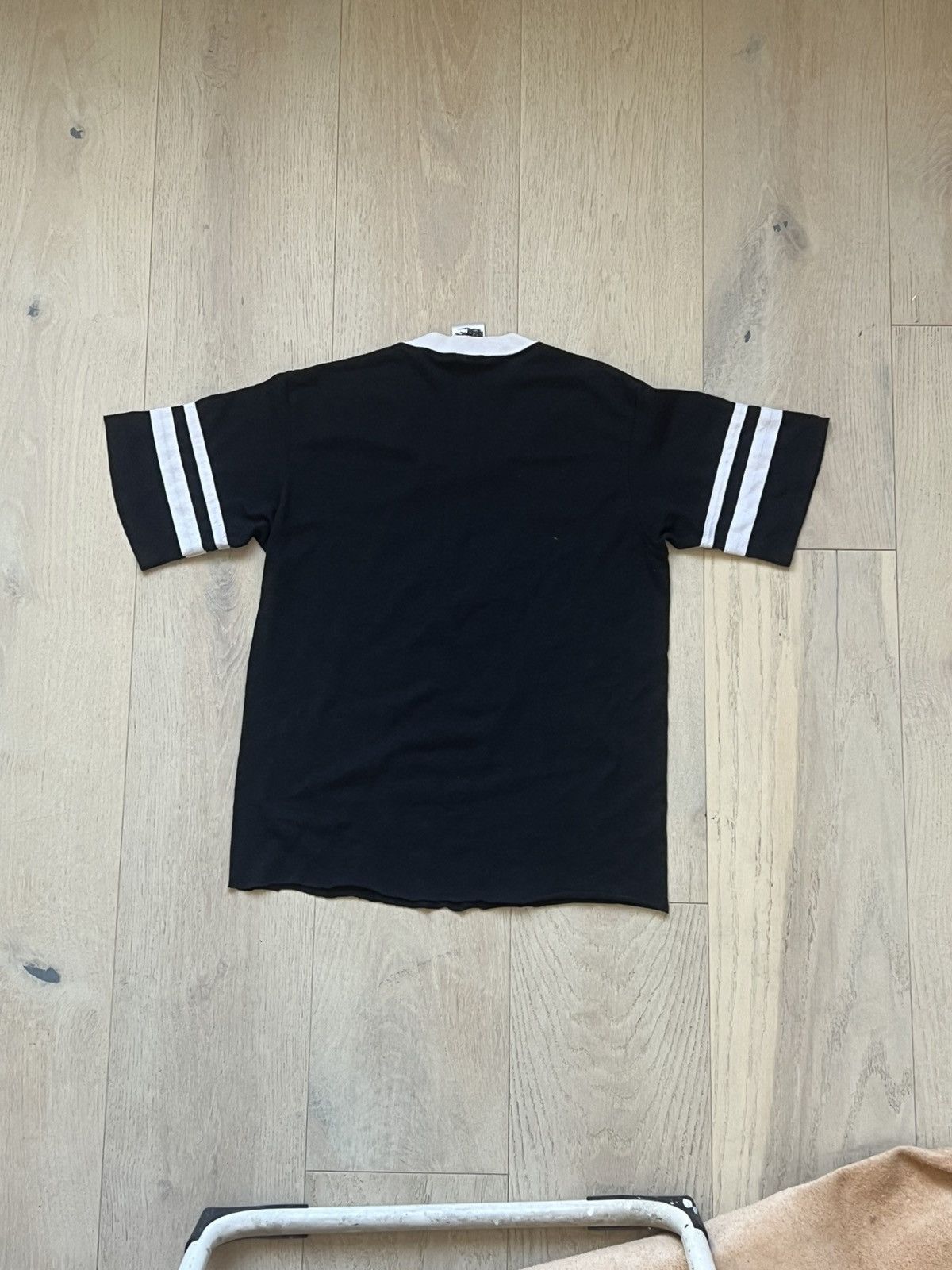 basketcase gallery Basketcase gallery XS alien horns jersey black cropped Size US XS / EU 42 / 0 - 2 Thumbnail