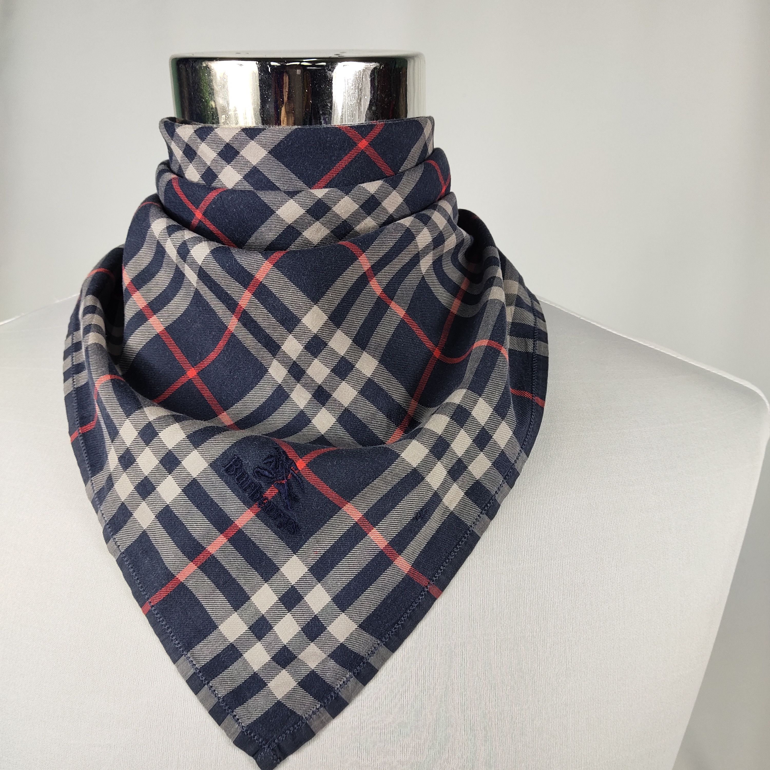 Burberry × Vintage Burberry Handkerchief / Neckerchief / Bandana FZ153 Size ONE SIZE - 1 Thumbnail