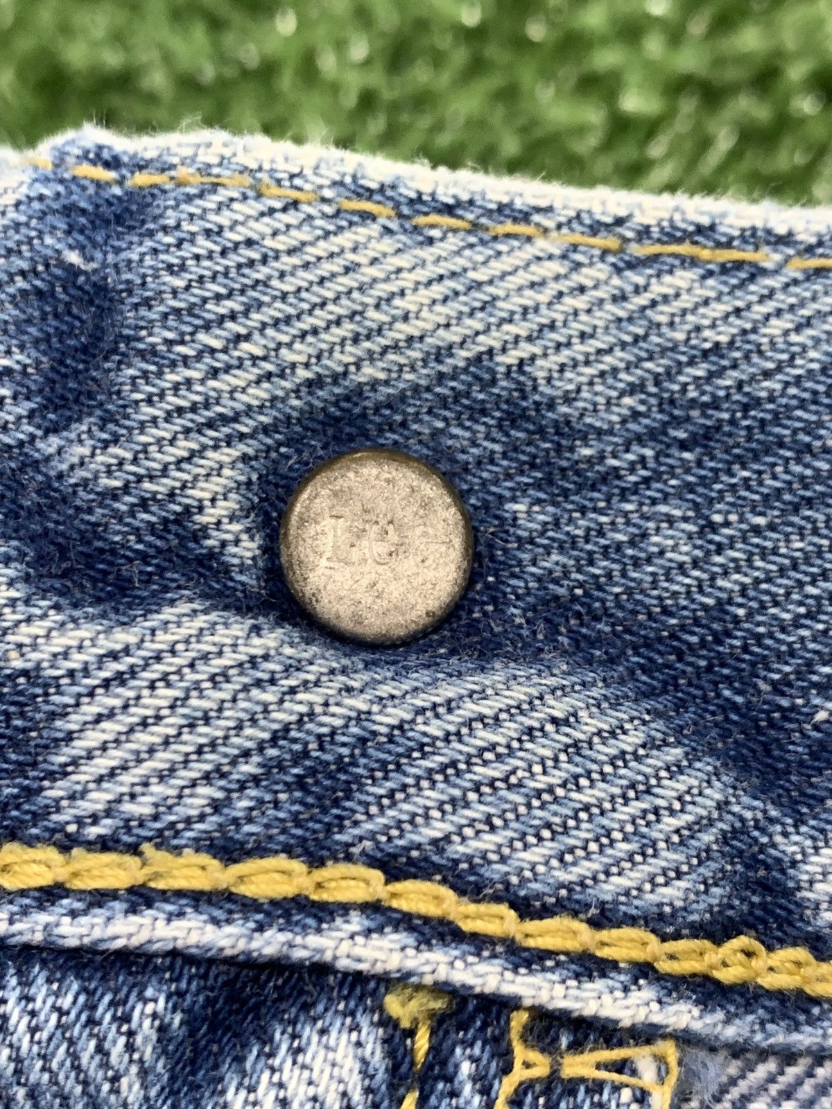 Lee DISTRESSED LEE RIDER LEF HAND SELVEDGE. Size US 30 / EU 46 - 11 Thumbnail