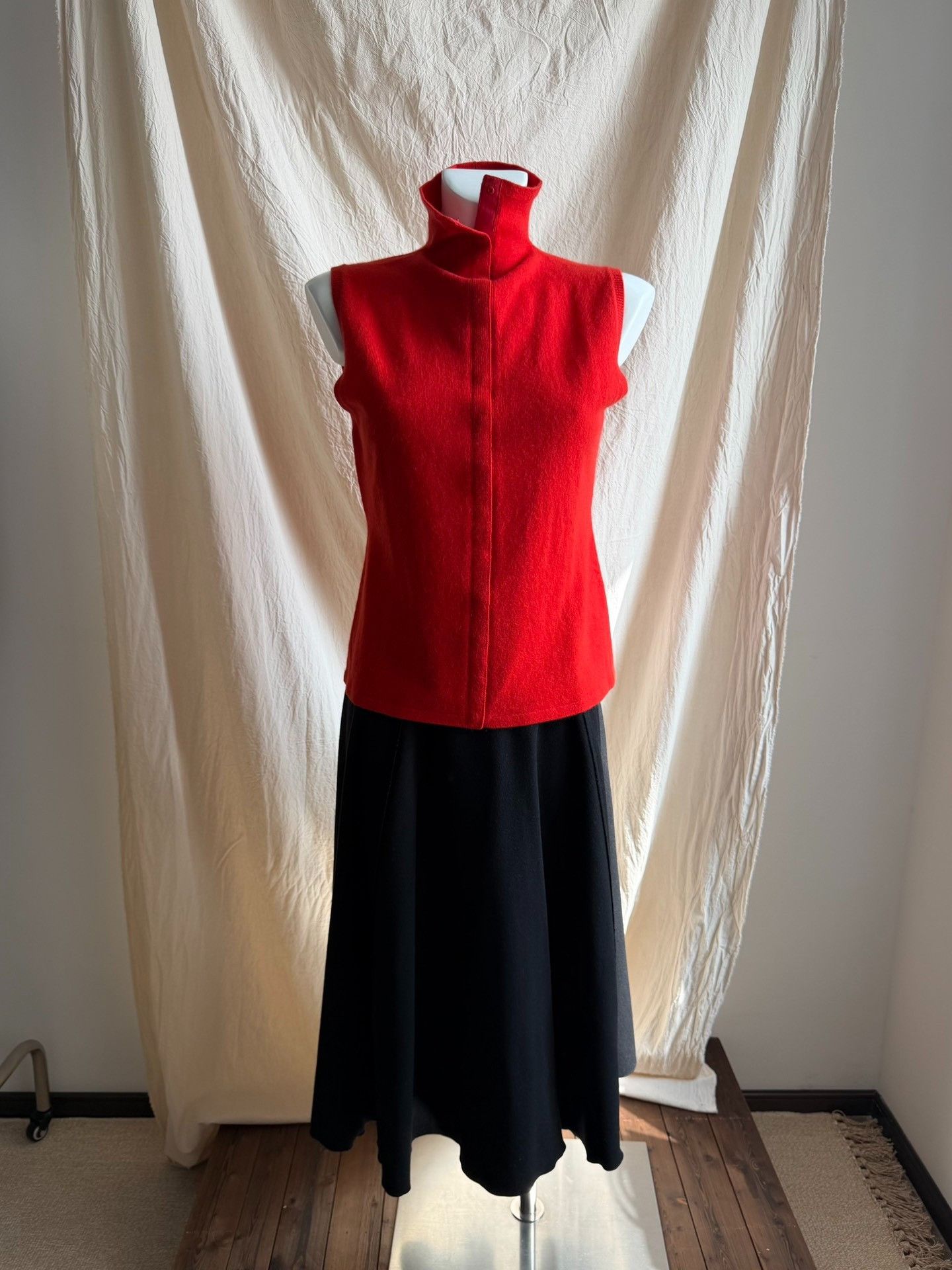 Hiroko Koshino Homme HIROKOBIS Red Wool Knit Turtleneck Vest Size M / US 6-8 / IT 42-44 - 1 Thumbnail