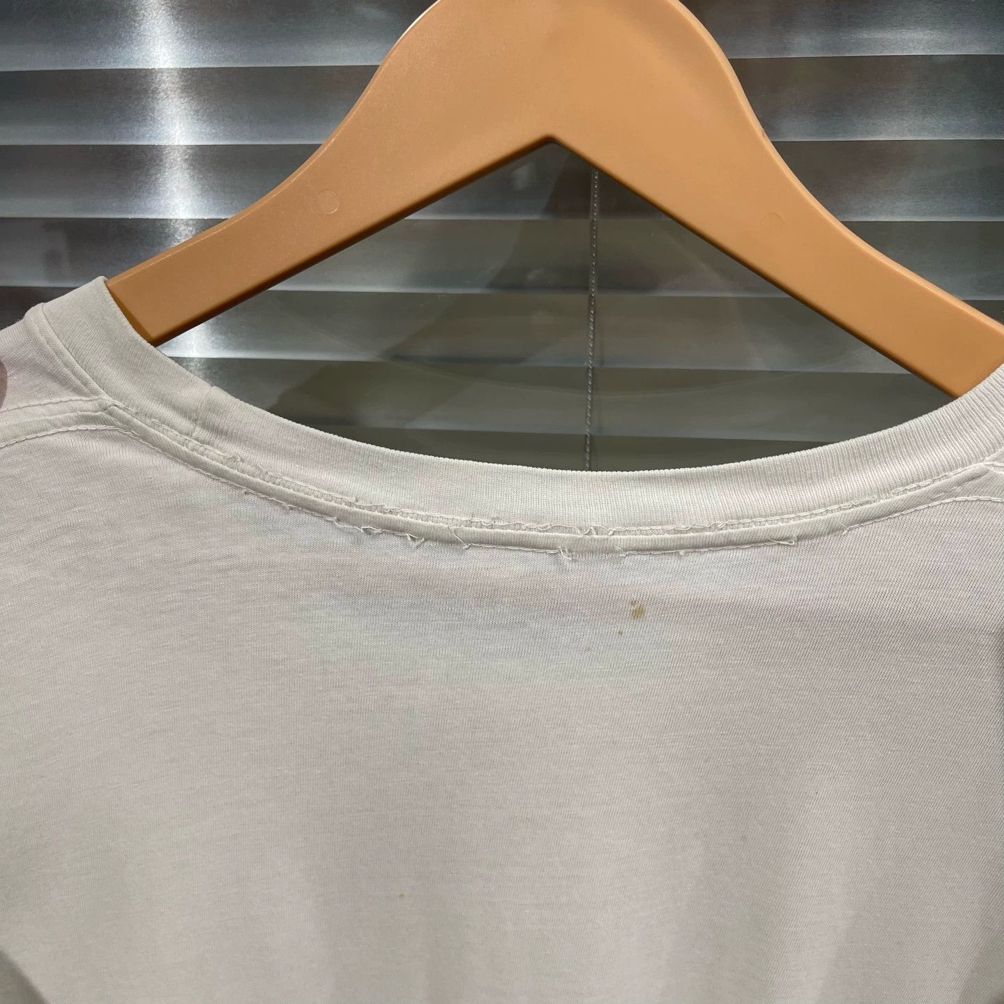 Chrome Hearts Chrome Hearts LV Cross Tee XL 9/10 (collar flaw) Size US XL / EU 56 / 4 - 6 Thumbnail