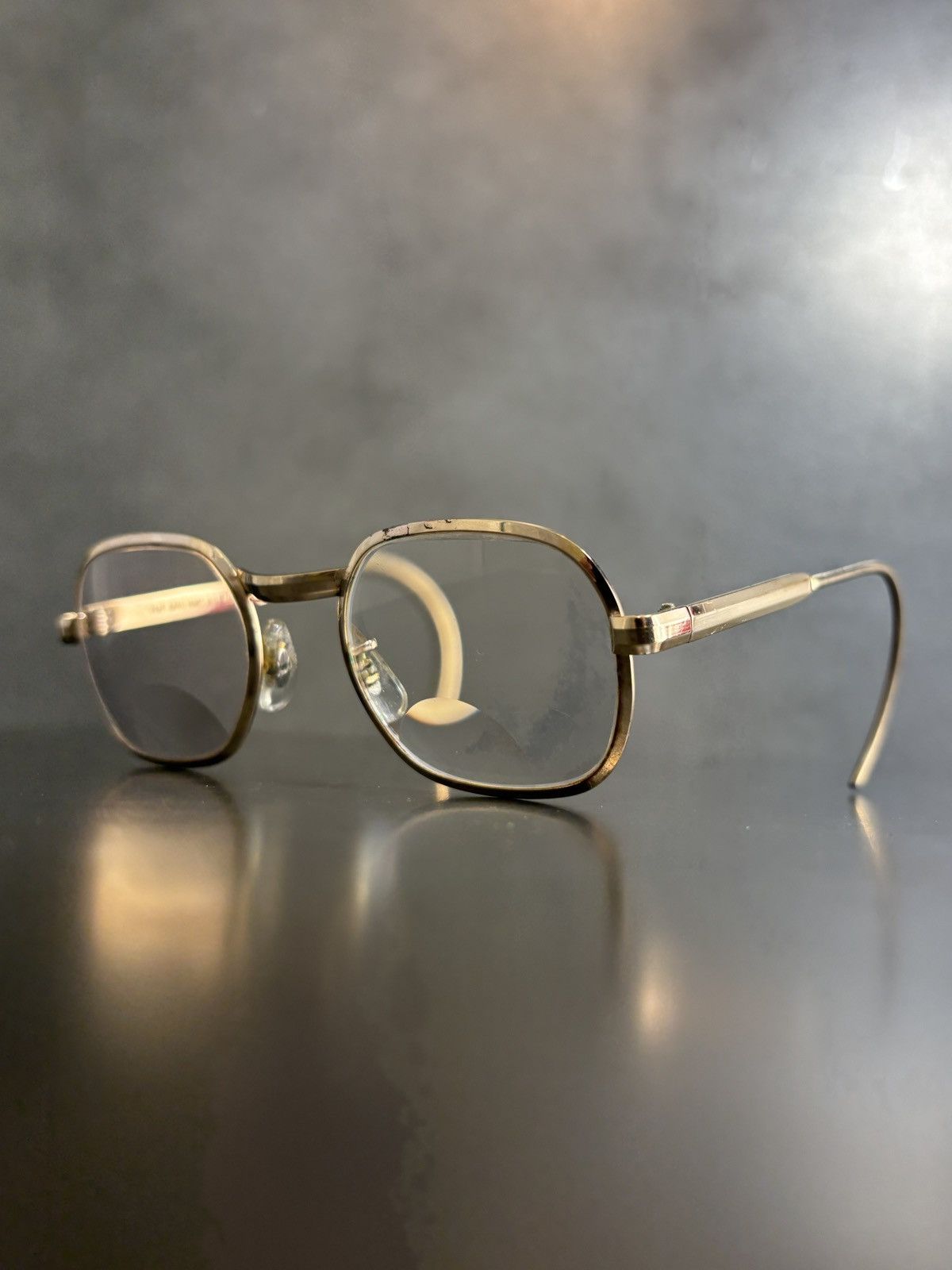 Vintage 1970s Eyeglasses Metal Full Rim 10k GF Hooked Vintage Frames Size ONE SIZE - 2 Thumbnail
