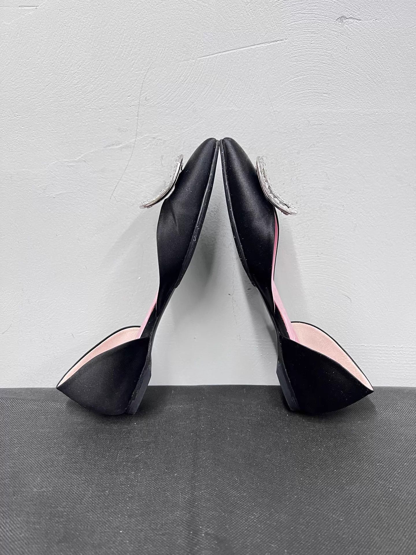 Roger Vivier RV Black Satin Rhinestone Buckle Pointed Toe Flat 37 Size US 6.5 / IT 36.5 - 5 Thumbnail