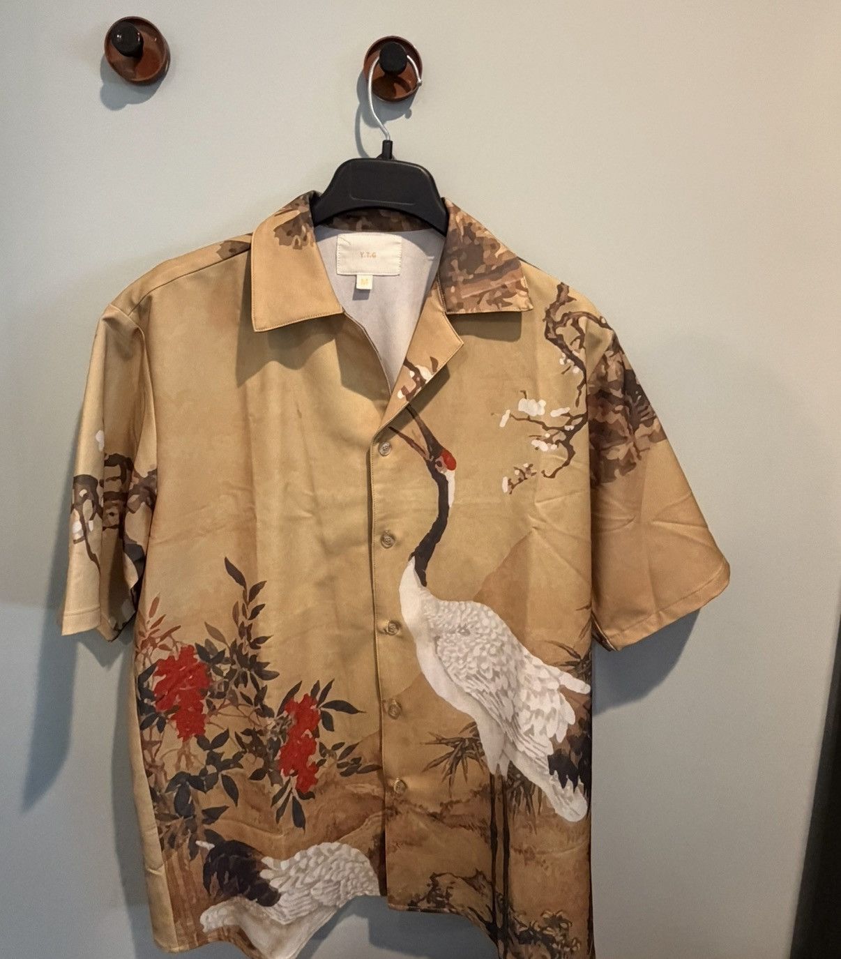 YITAI Golden Crane Button up Size US M / EU 48-50 / 2 - 1 Thumbnail