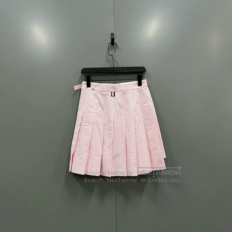 Thom Browne Thom Browne Powder white fine striped pleated skirt Size 25" / US 0 / IT 36 - 2 Thumbnail