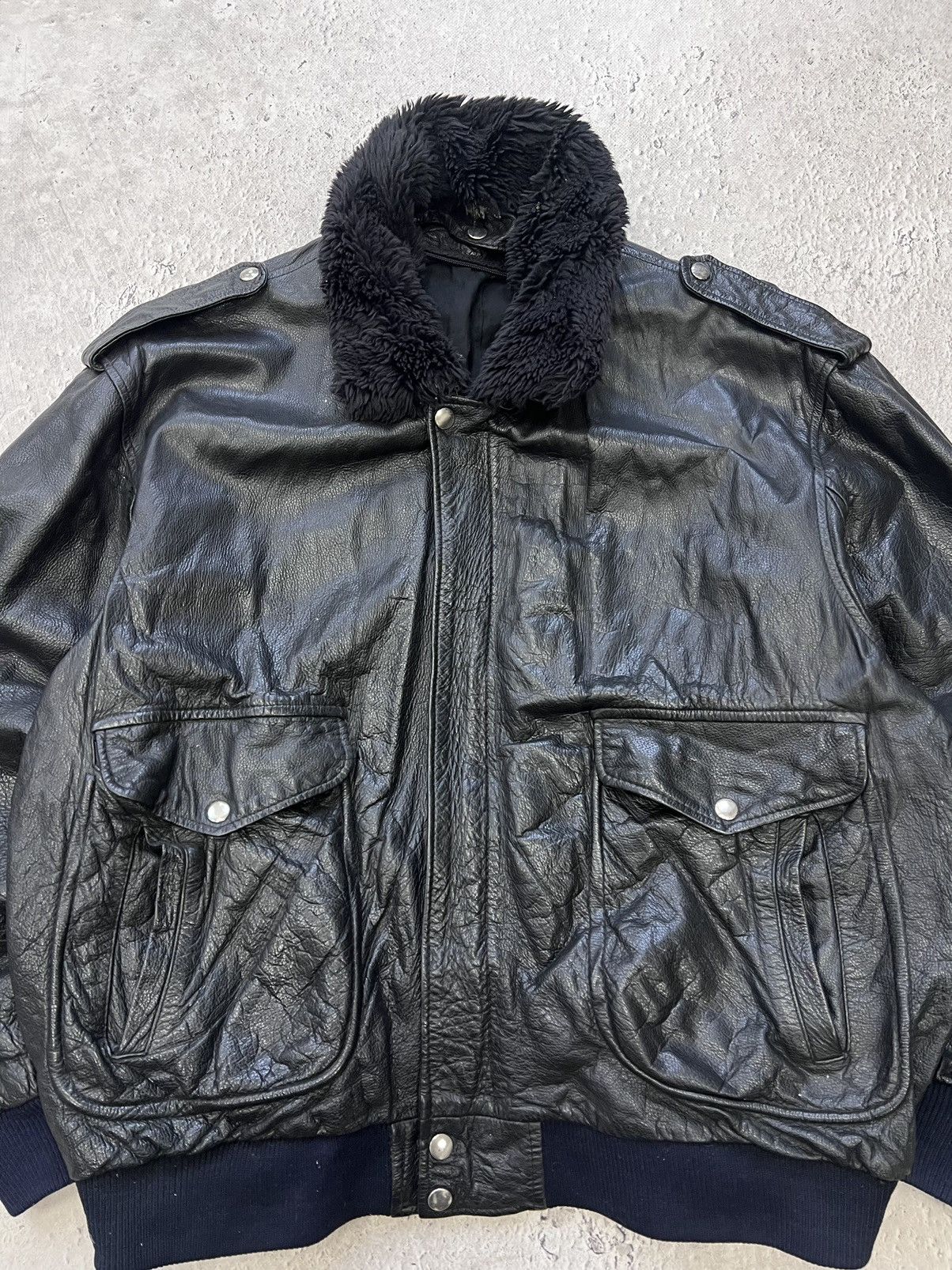 Other Vintage 90s black aviation Leather Bomber Jacket Boxy Size US L / EU 52-54 / 3 - 3 Thumbnail