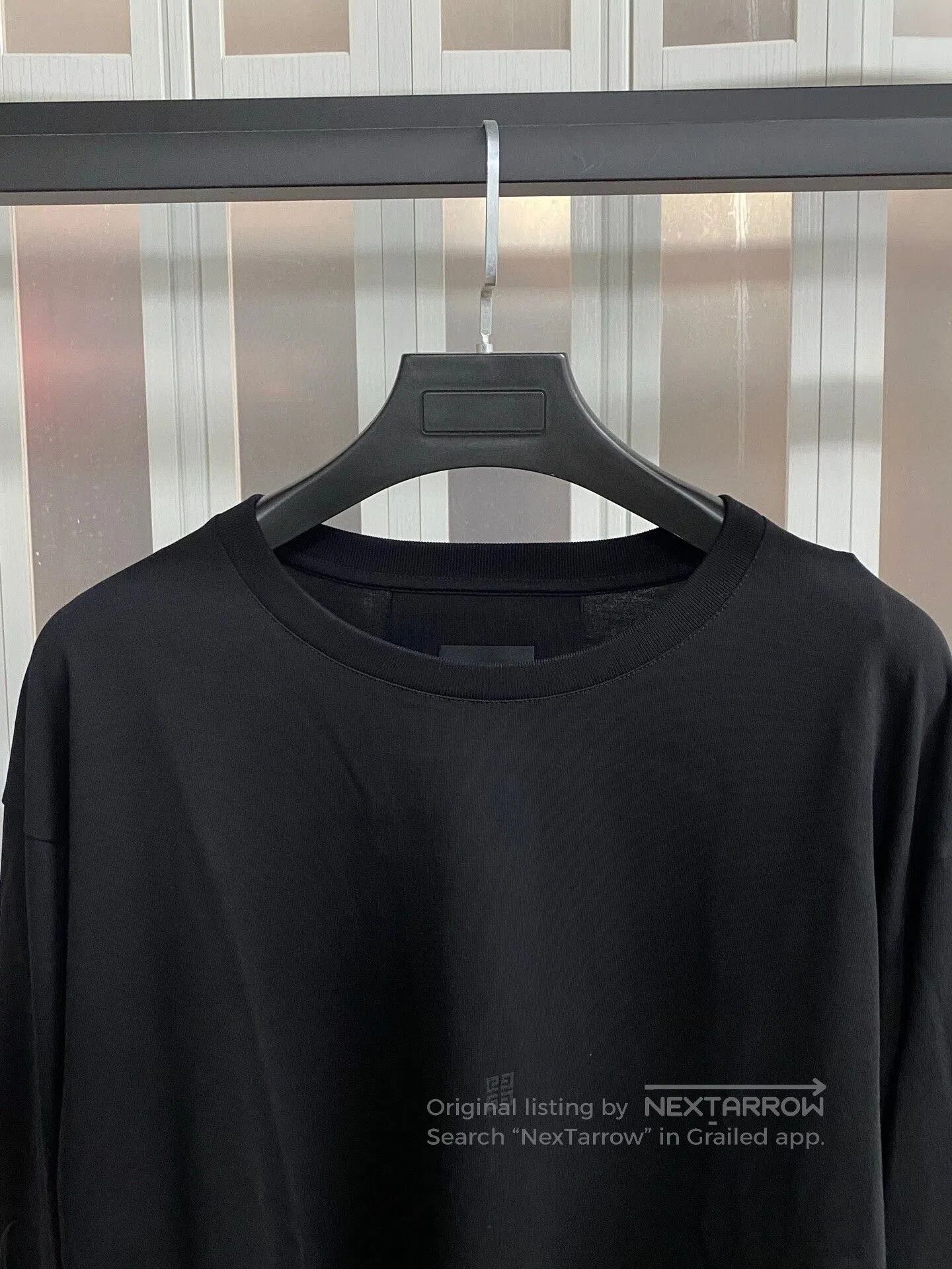Givenchy givenchy men’s long sleeve t-shirt with print. Size US S / EU 44-46 / 1 - 4 Thumbnail