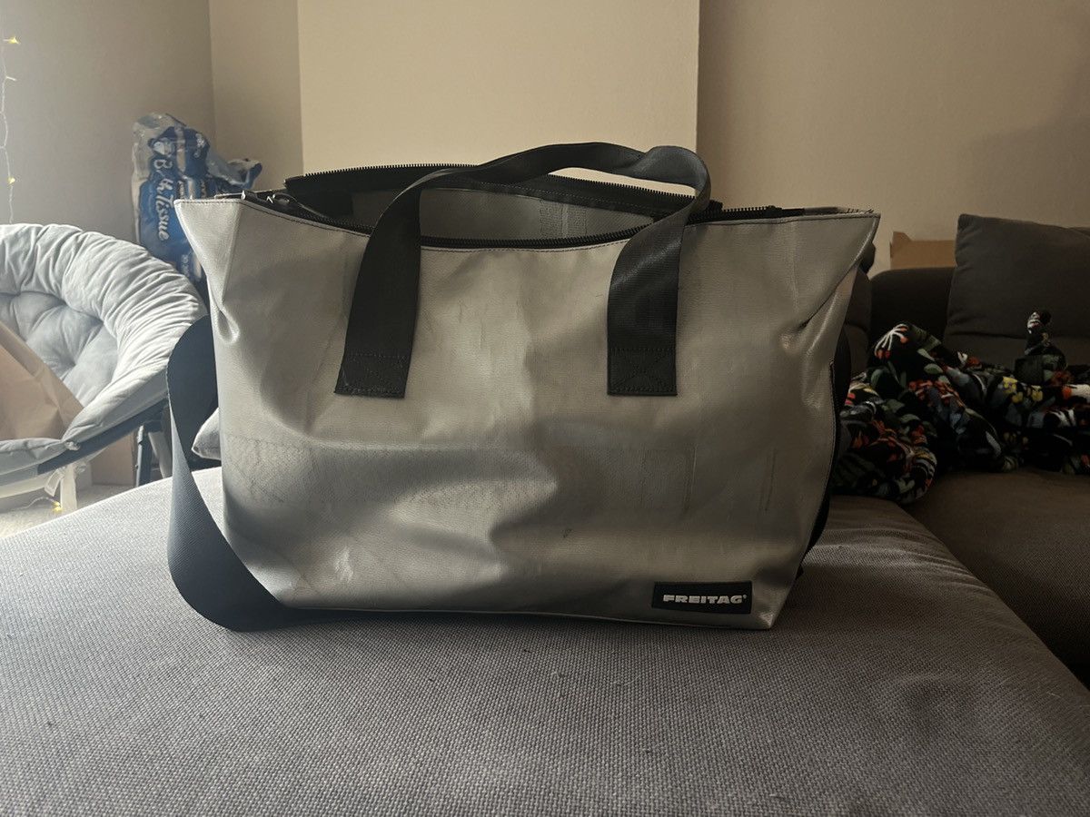 FREITAG Lois F45 シルバー