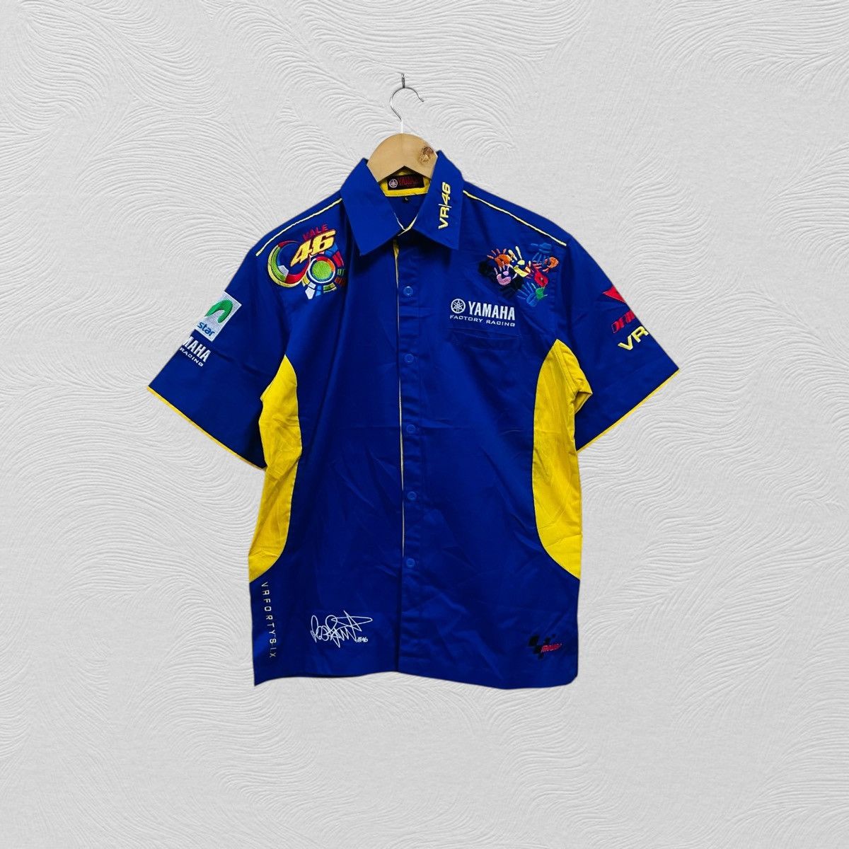 Yamaha Yamaha the doctor 46 valentino rossi shirt button up Size US L / EU 52-54 / 3 - 1 Thumbnail