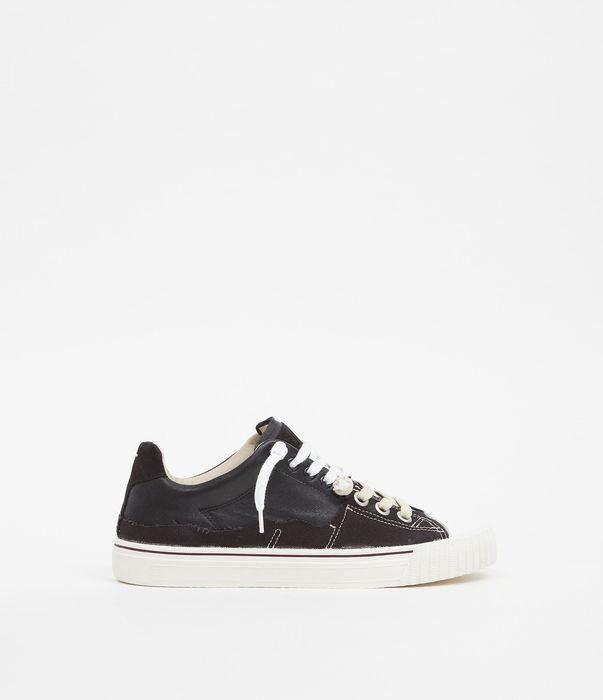 Maison Margiela o1bcso1str0226 New Evolution Low-Top Sneakers in Black Size US 10 / IT 40 - 1 Thumbnail