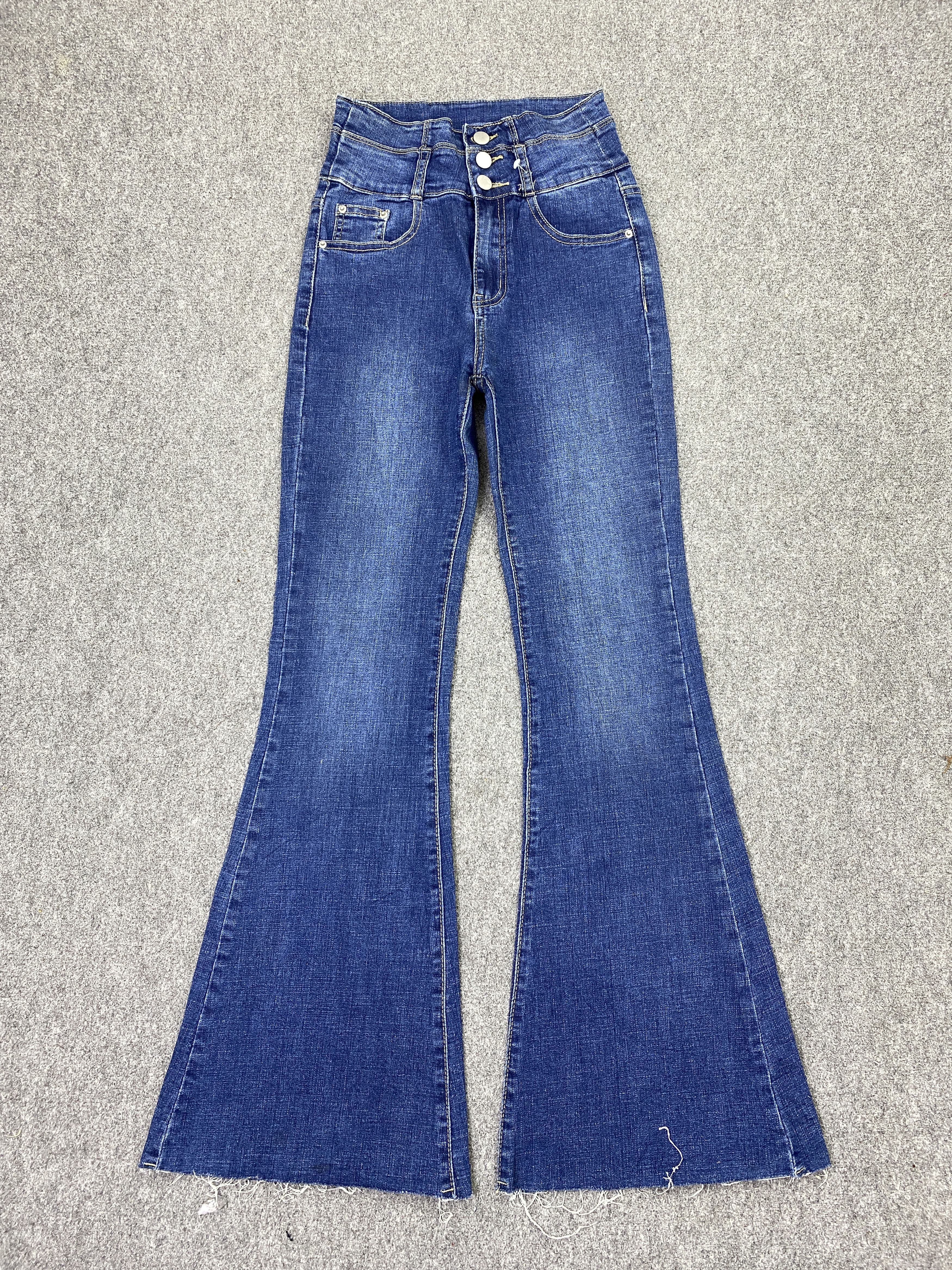 Japanese Brand Vintage Japanese Brand Flared Bootcut Jeans DP2868 Size US 26 / EU 42 - 1 Thumbnail