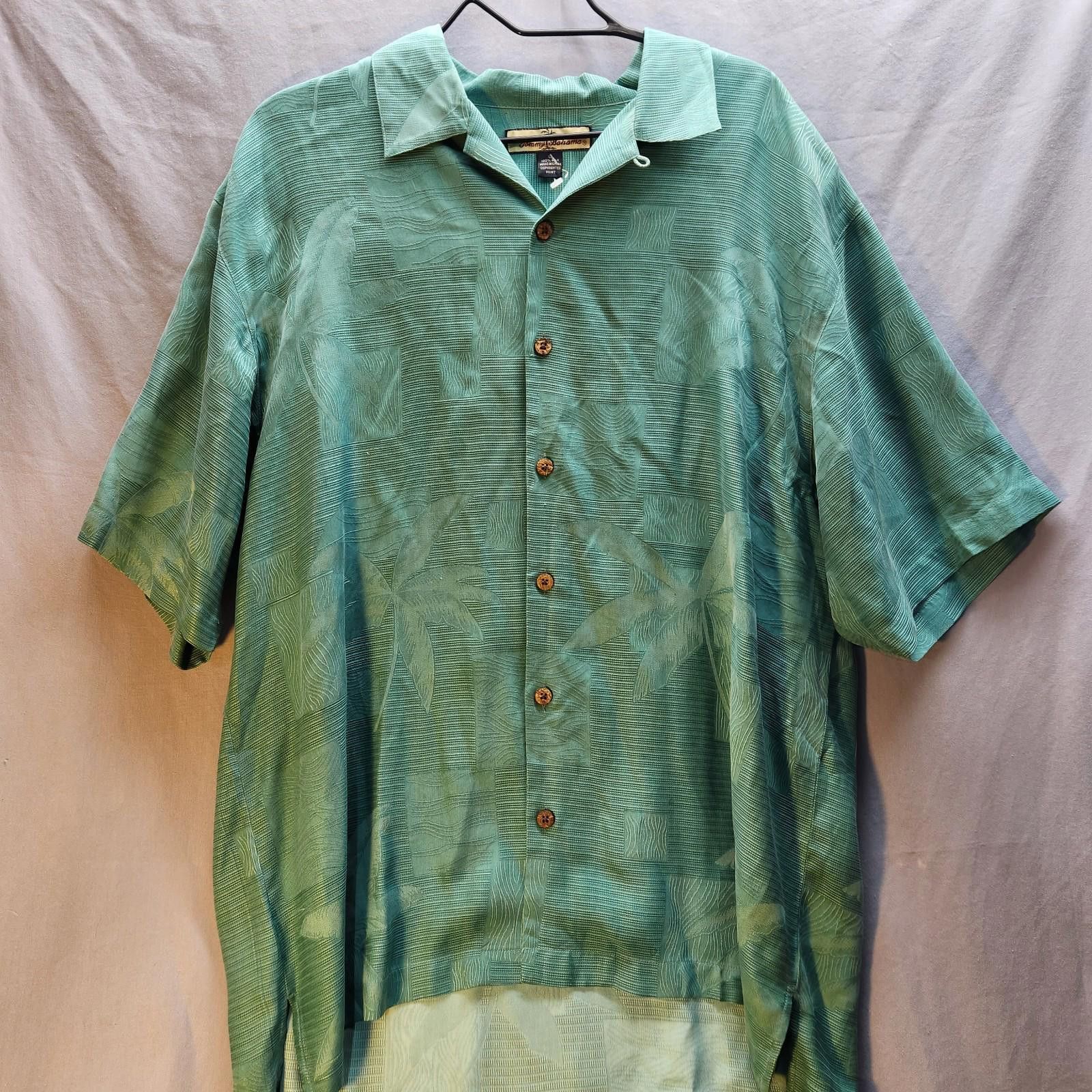 Tommy Bahama Tommy Bahama Green Silk Floral Hawaiian Shirt Size Large Size US L / EU 52-54 / 3 - 1 Thumbnail