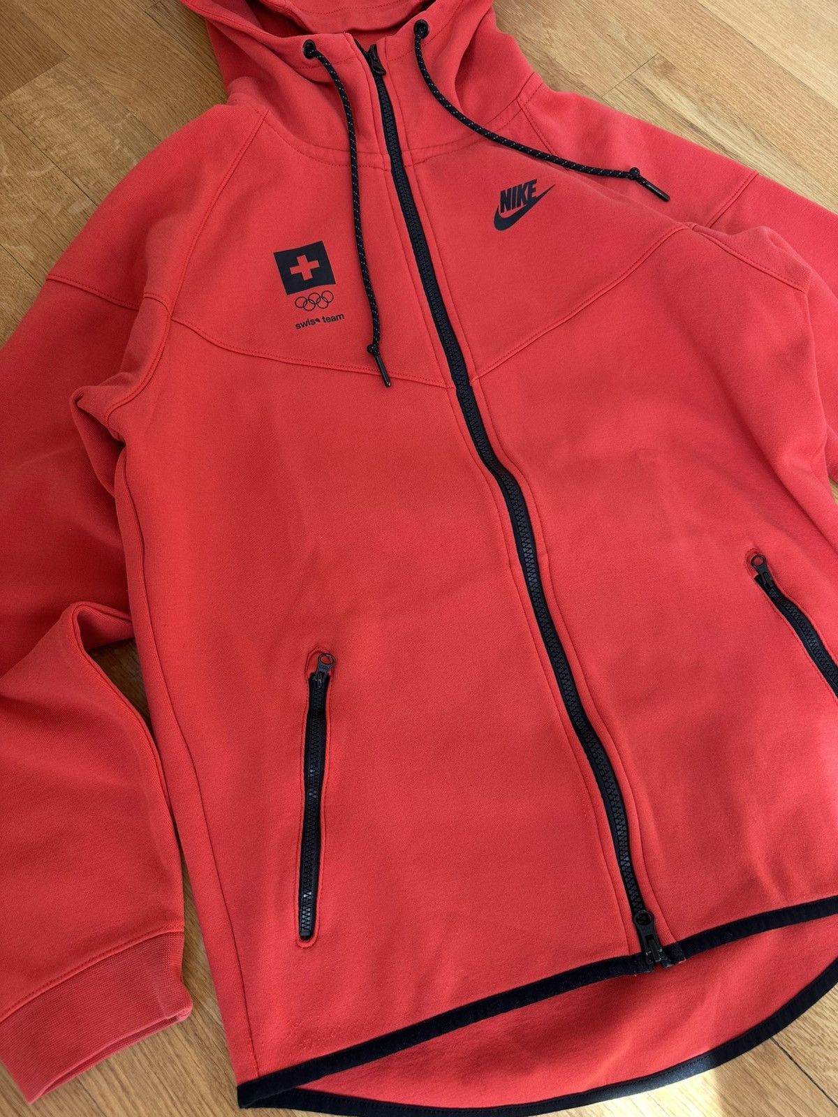 Nike 🇨🇭Nike Tech Fleece Zip Hoodie Swiss Team Logo Size US S / EU 44-46 / 1 - 6 Thumbnail