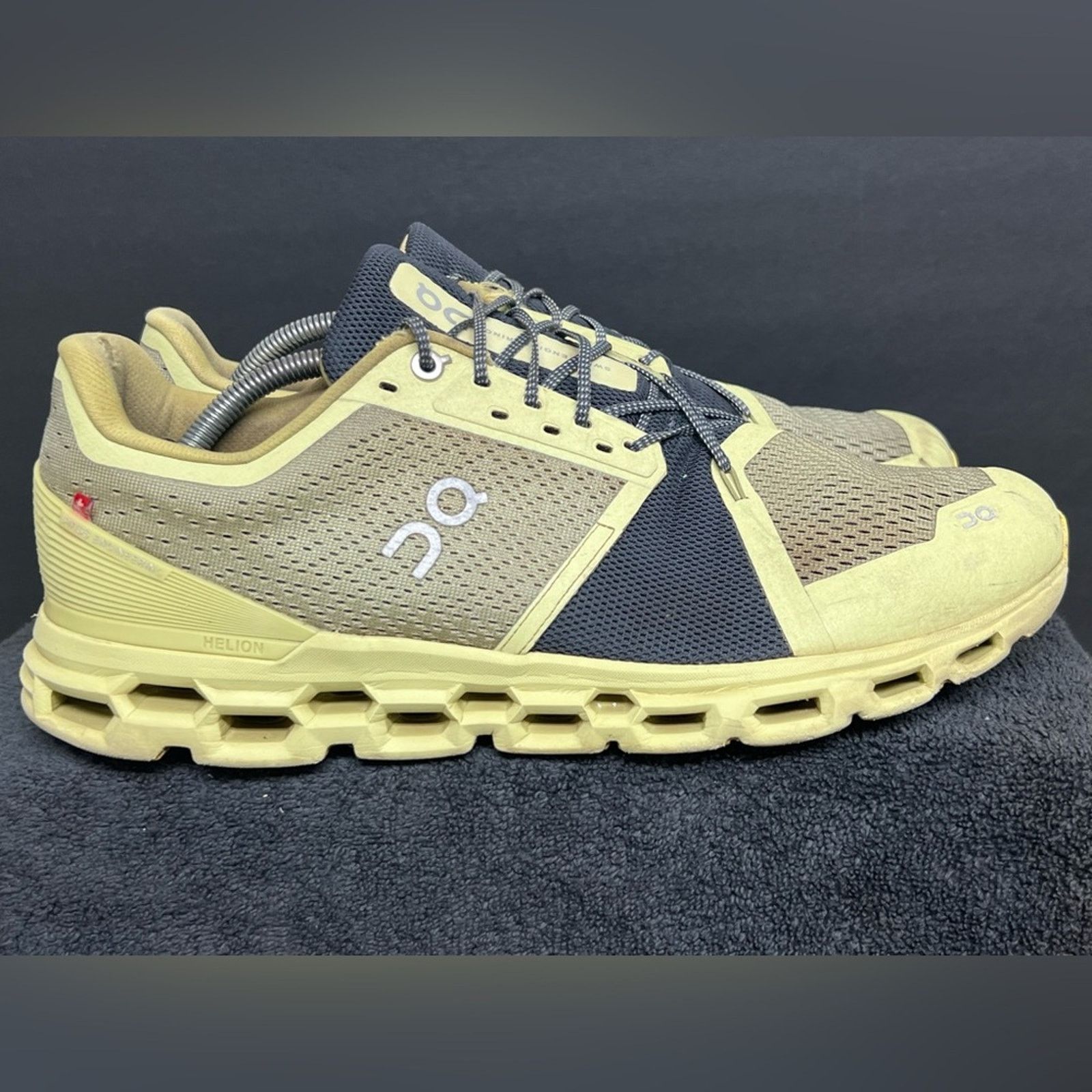 On On Running Cloudstratus Men’s Size 12 Pistachio Grey Shoes Size US 12 / EU 45 - 1 Thumbnail