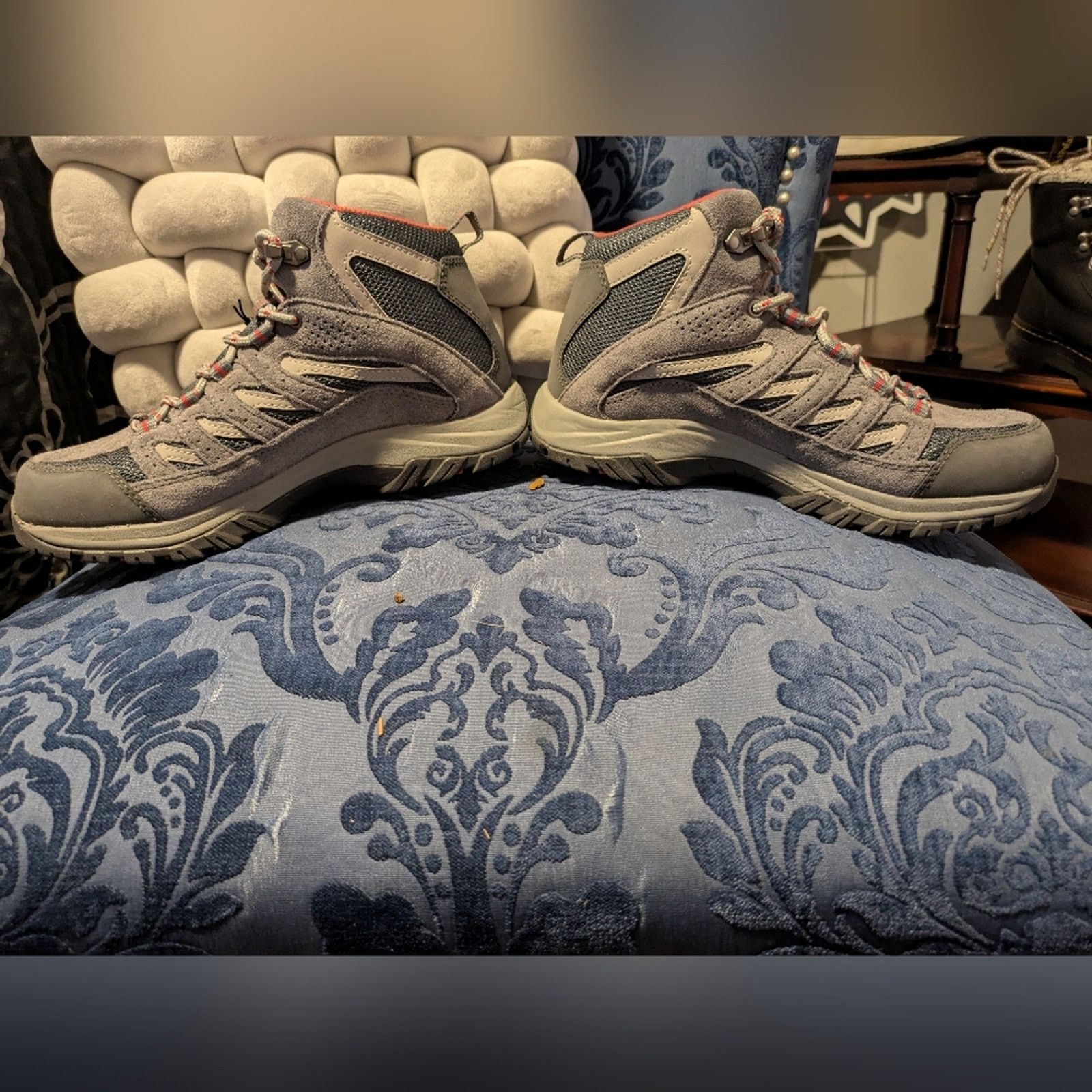 Columbia NWT Columbia Crestwood Mid Waterproof Hiking Boot size 7.5 Size US 7.5 / IT 37.5 - 4 Thumbnail