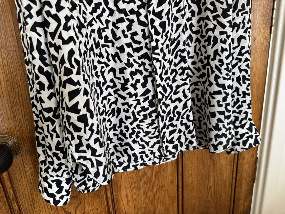Saint Laurent Paris FW21 Saint Laurent silk geometric black white shirt grail Size US L / EU 52-54 / 3 - 13 Thumbnail
