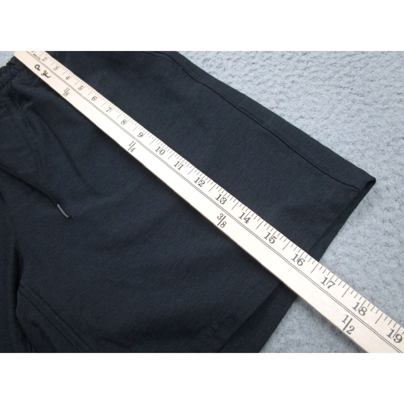 Outdoor Voices Outdoor Voices Active Shorts Mens S Gray Athletic Pocket Drawstring Lounge Shorts Size US 29 - 3 Thumbnail