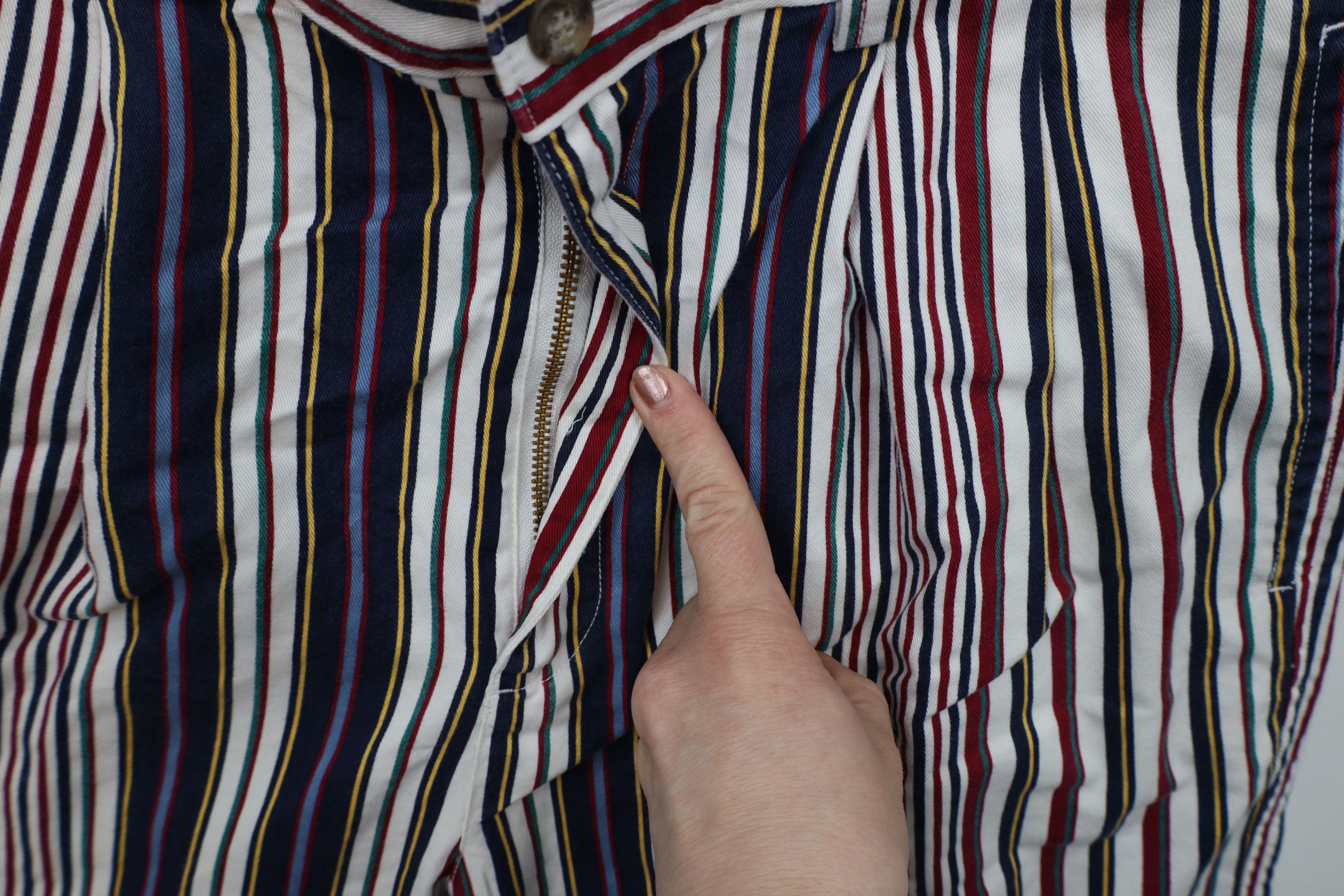 Vintage Vintage 90s Streetwear Striped Above Knee Chino Shorts Size US 32 / EU 48 - 5 Thumbnail
