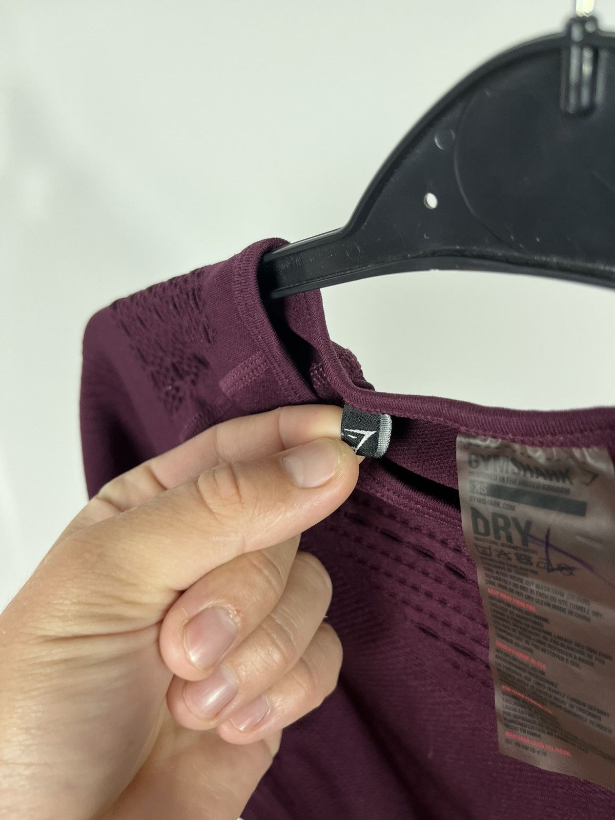 Gymshark Gymshark Women’s Flex Seamless Long Sleeve Crop Top XS Plum Size XS / US 0-2 / IT 36-38 - 5 Thumbnail
