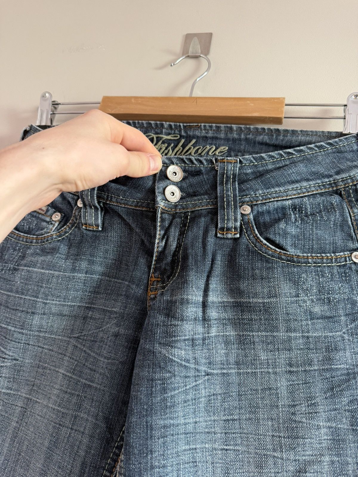 Vintage Vintage Y2K Mid Wash Flared Low Rise Denim Jeans Size 27" / US 4 / IT 40 - 5 Thumbnail