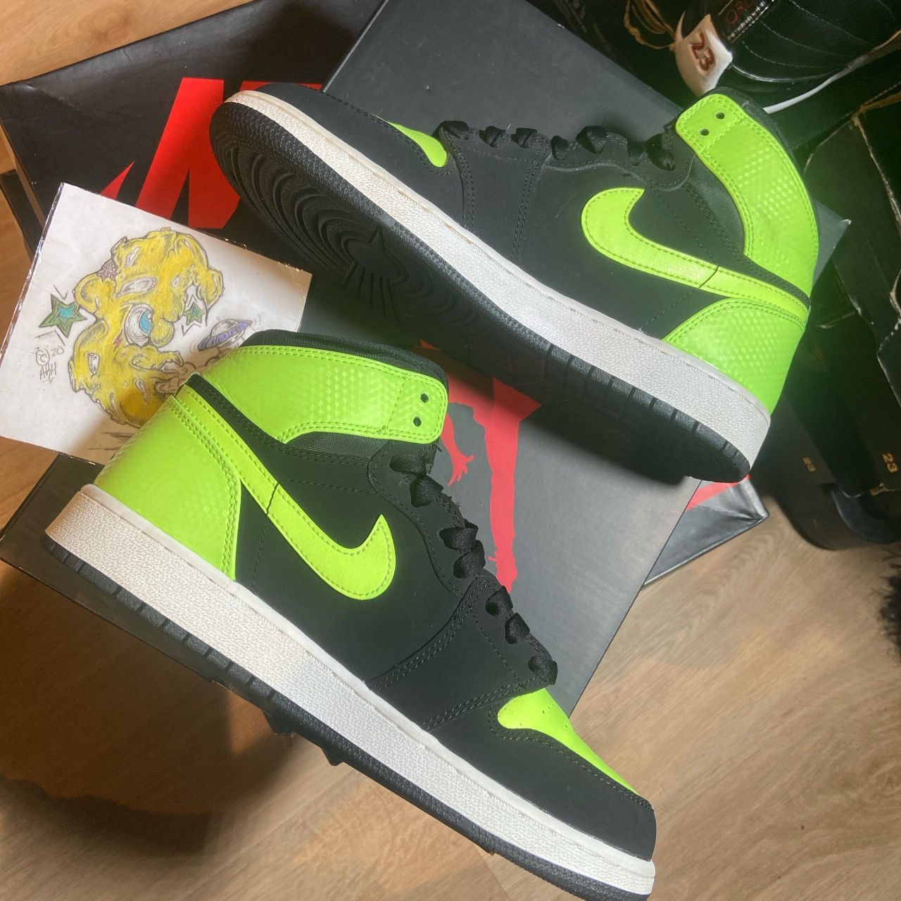 Jordan Brand Jordan 1 Mid Size US 6.5 / EU 39-40 - 3 Thumbnail