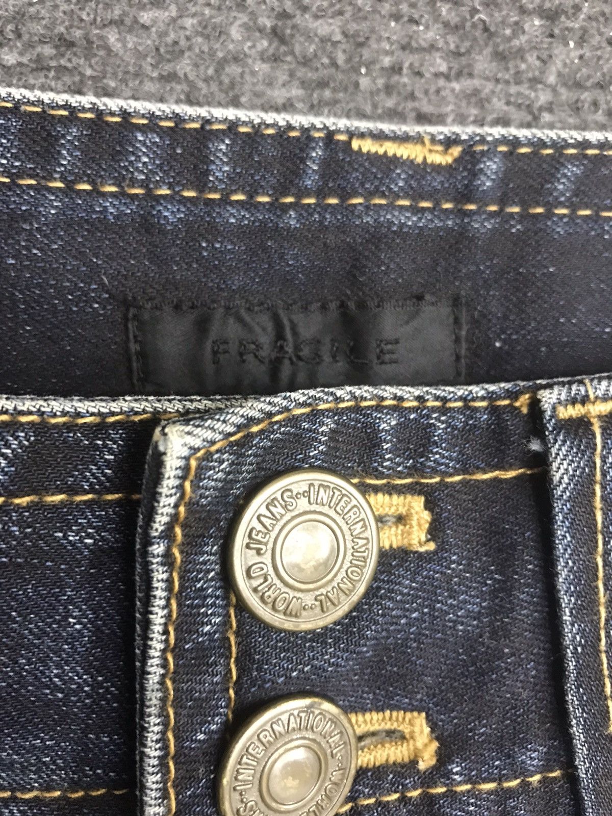 Japanese Brand FRAGILE Japan Barbed Wire Style Flare Bootcut Jeans Size 26" / US 2 / IT 38 - 11 Thumbnail