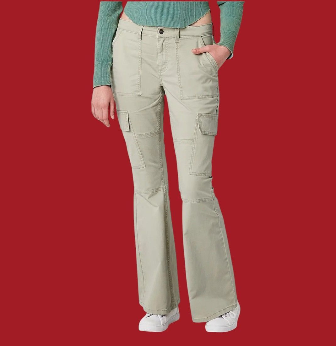 Arizona Jean Co. Arizona - Women's Low-Rise Flared Cargo Pants - Beige - 3 Size 30" / US 8 / IT 44 - 3 Thumbnail