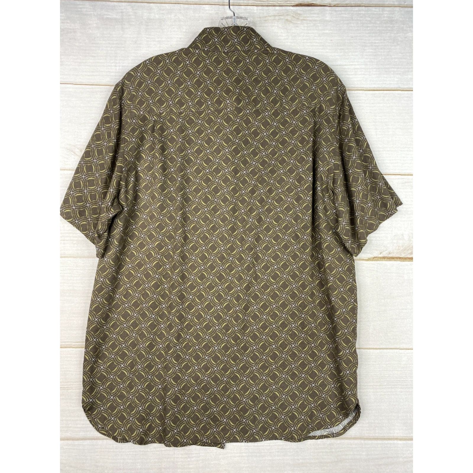 Vintage Axist Shirt Mens M Dark Brown Geometric Print Hawaiian Button-Up Rayon Beach Size US M / EU 48-50 / 2 - 8 Thumbnail