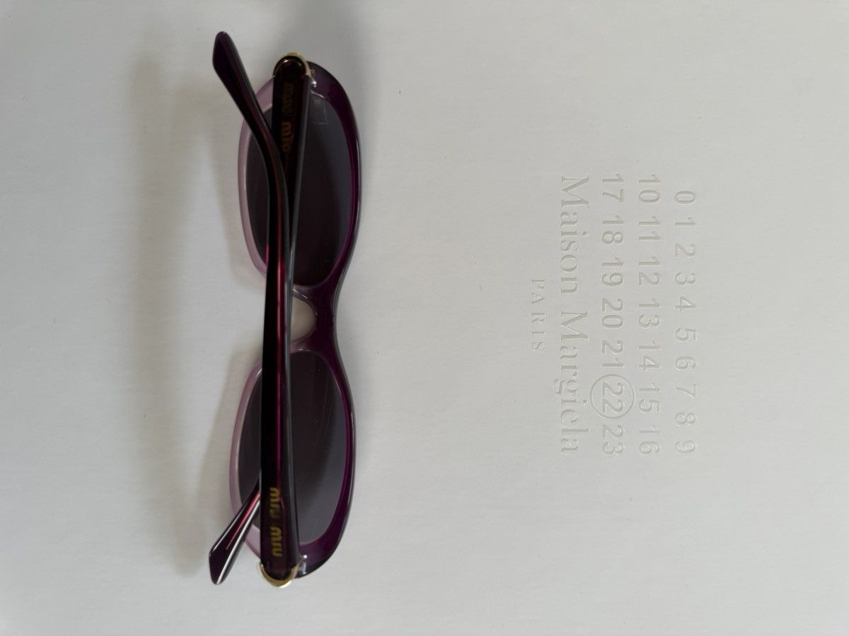 Miu Miu Vintage Miu Miu Oval Sunglasses Purple Y2K / Early 2000s Size ONE SIZE - 2 Thumbnail