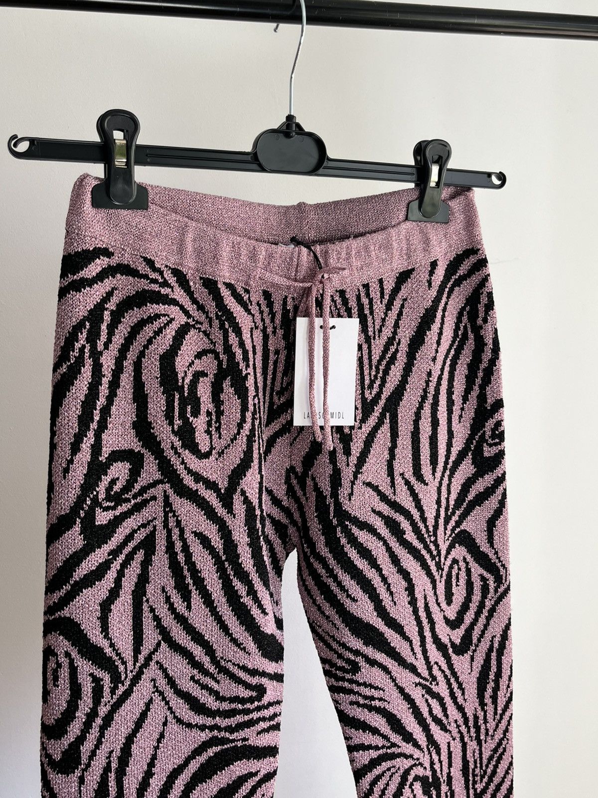 LAZOSCHMIDL Brand new Lazoschmidl AW19 runway Archie glitter sweatpants Size US 30 / EU 46 - 4 Thumbnail