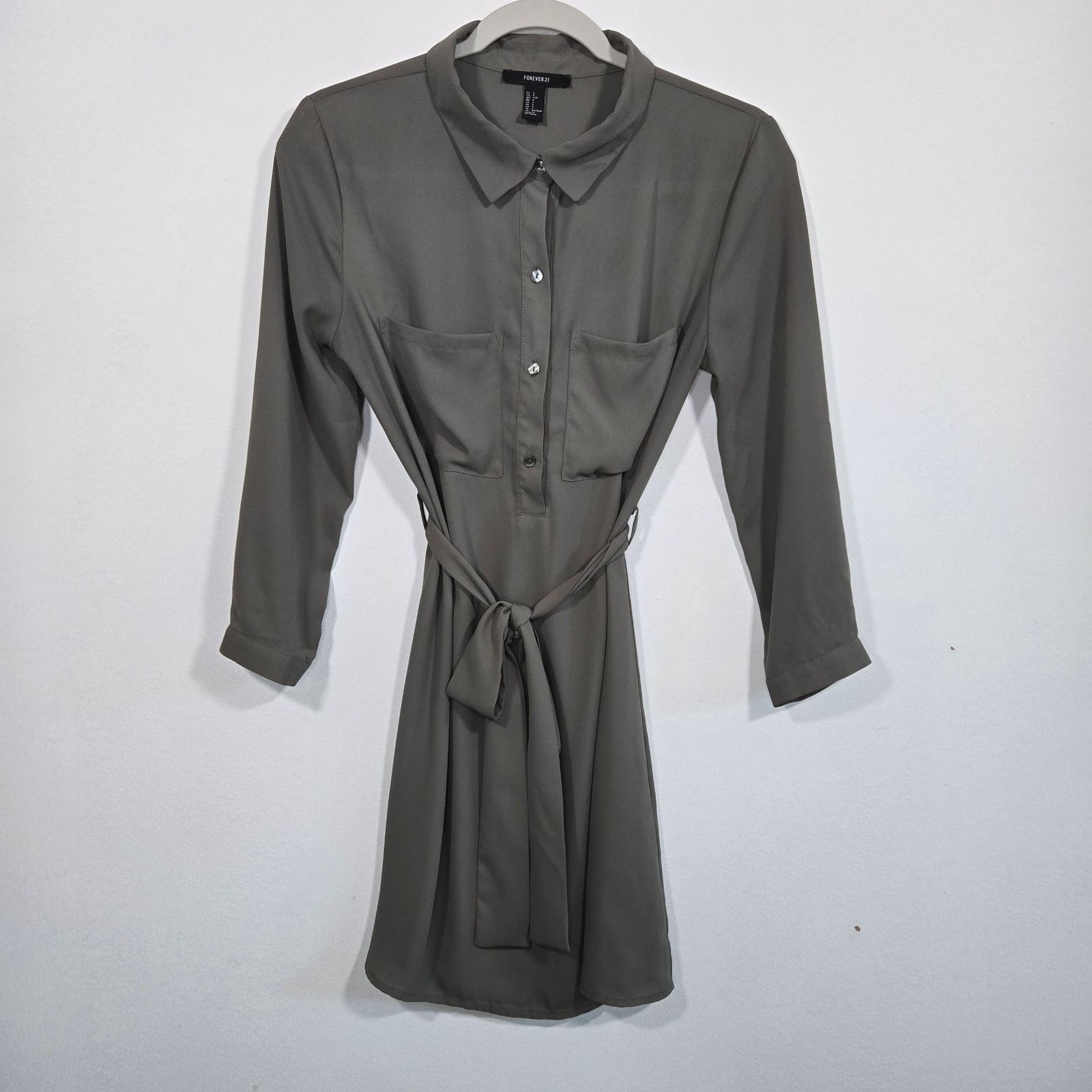 Forever 21 Forever 21 Women's Shirt Dress With Tie. Size Small. Size S / US 4 / IT 40 - 1 Thumbnail