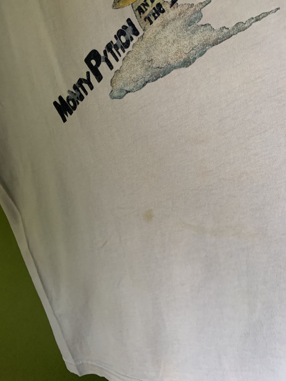 Other Rare Y2K Monty Python and the holy grail movie tee Size US XXL / EU 58 / 5 - 7 Thumbnail