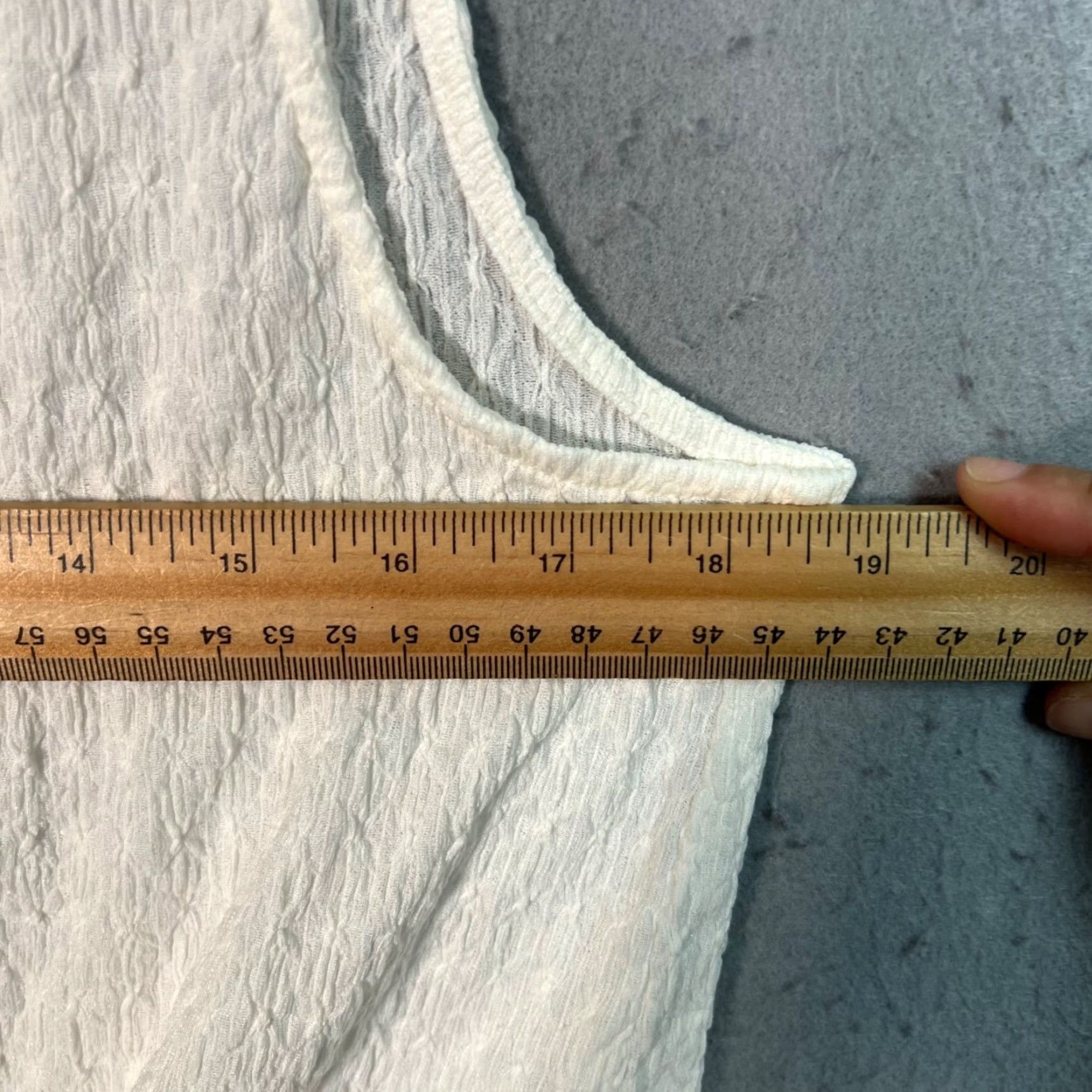 Sanctuary Sanctuary Blouse Shirt Women Sleeveless White Small V-Neck Button-Front Crinkled 90s / 80s Vintage Womens Santcuary Size S / US 4 / IT 40 - 5 Thumbnail