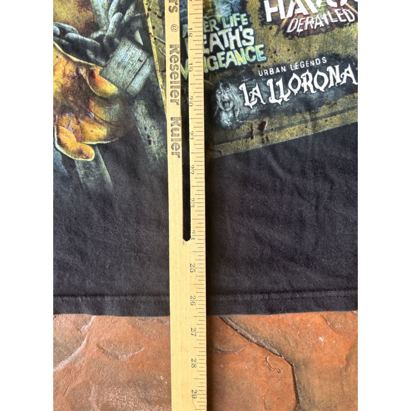 Vintage VINTAGE Halloween Horror Nights The Walking Dead 2013 T-Shirt Medium Resident Evil Size US M / EU 48-50 / 2 - 5 Thumbnail