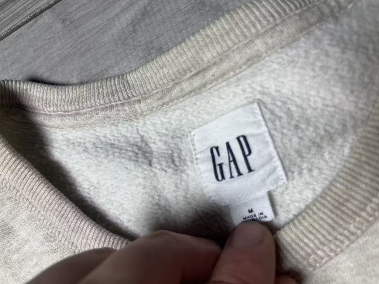 Gap Gap sweatshirt embroidered logo size Medium Size US M / EU 48-50 / 2 - 4 Thumbnail