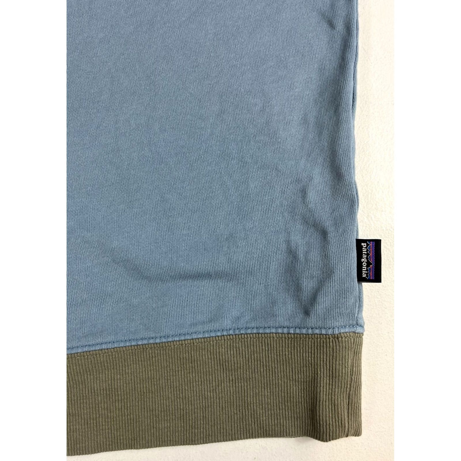 Patagonia Patagonia Men's P-6 Logo Organic Crew Sweatshirt Double-Sided Sz S Size US S / EU 44-46 / 1 - 7 Thumbnail