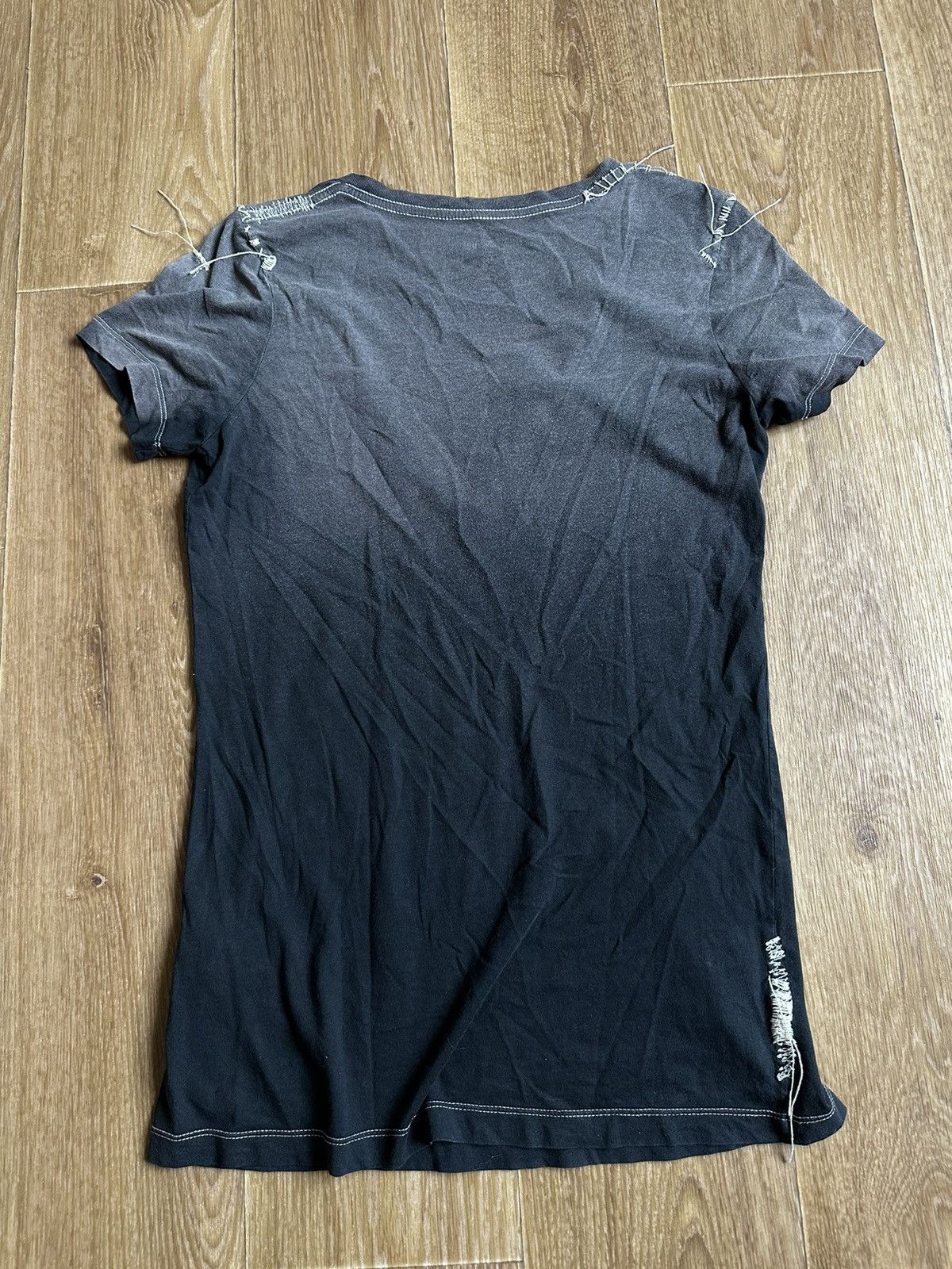 True Religion True Religion Distressed Tee Size 2 Size XS / US 0-2 / IT 36-38 - 8 Thumbnail