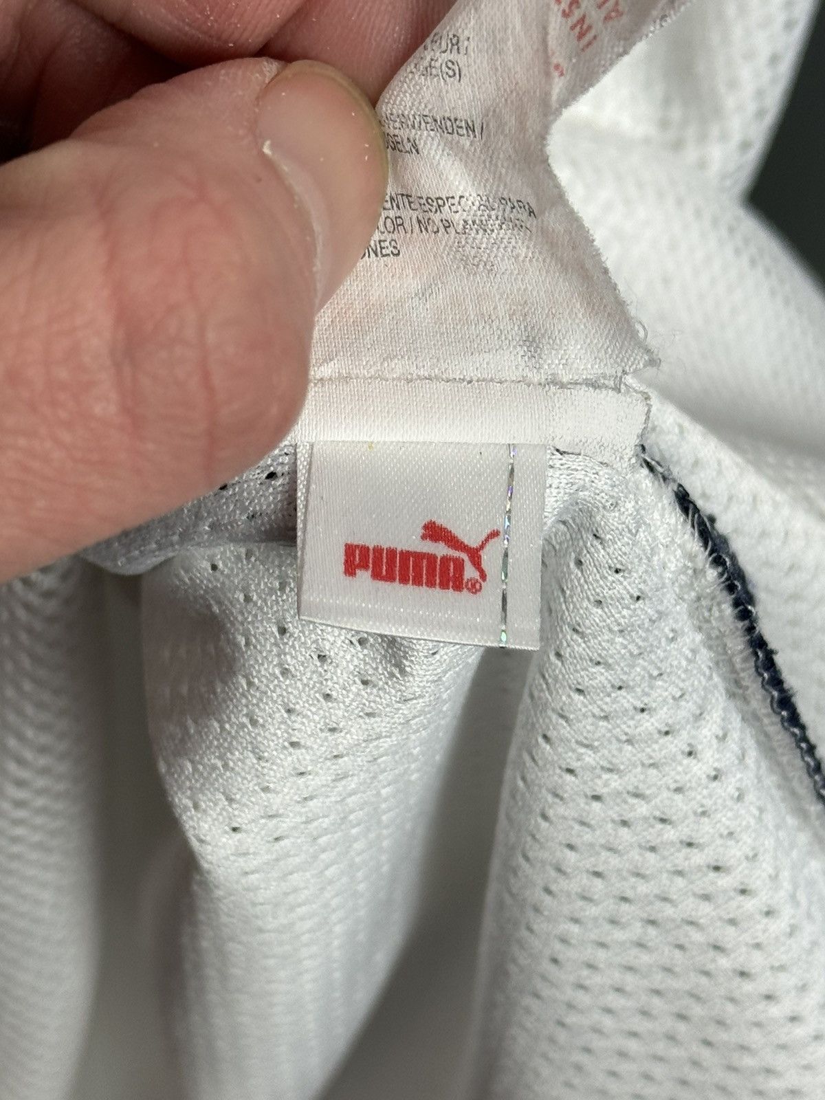 Puma Tottenham Hotspur 08/09 Home Bentley Signed Football Jersey Size US M / EU 48-50 / 2 - 16 Thumbnail