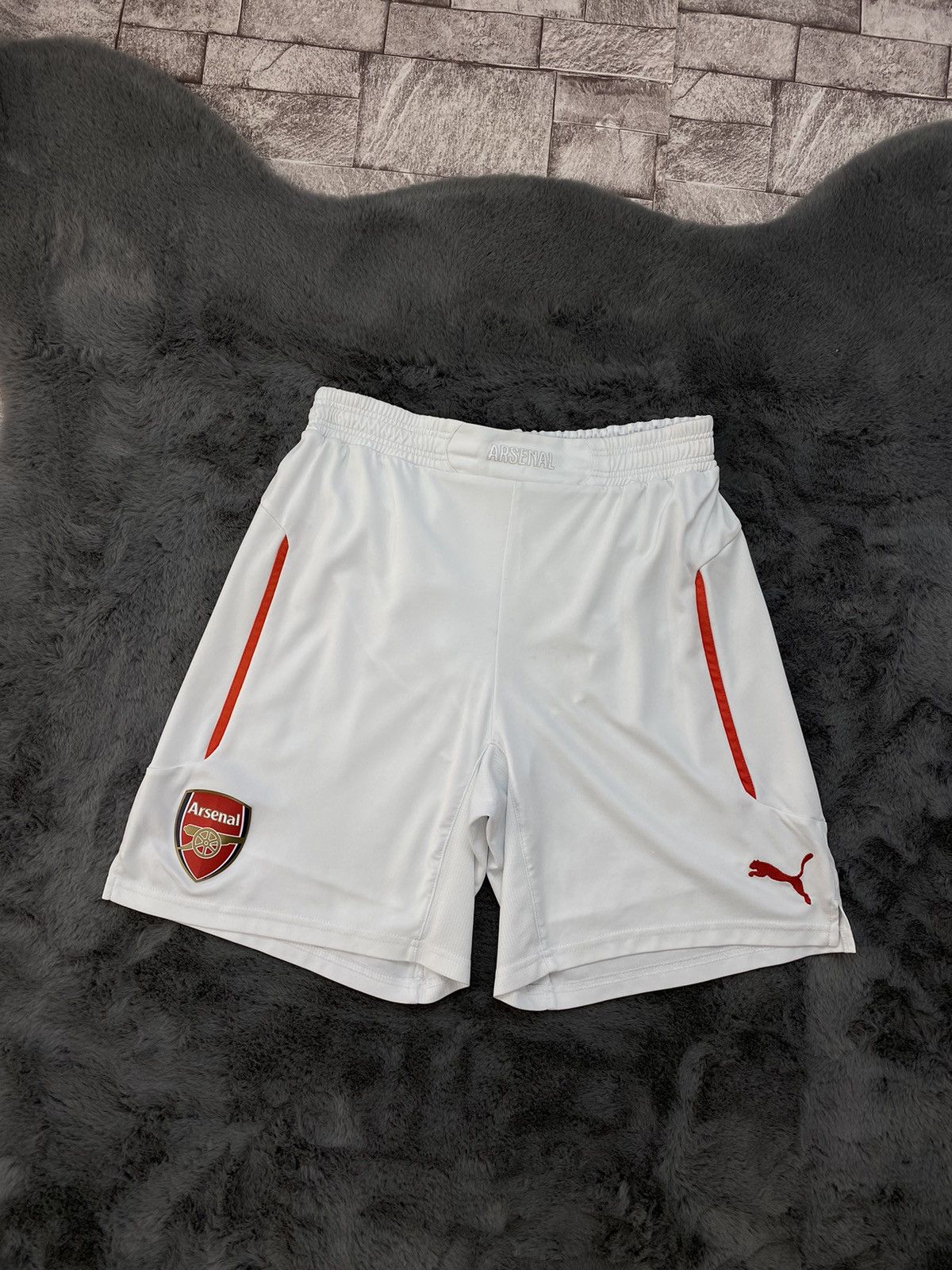 Puma × Vintage Shorts soccer FC Arsenal Gunners Home 2014/2015 Puma Size US 32 / EU 48 - 2 Thumbnail