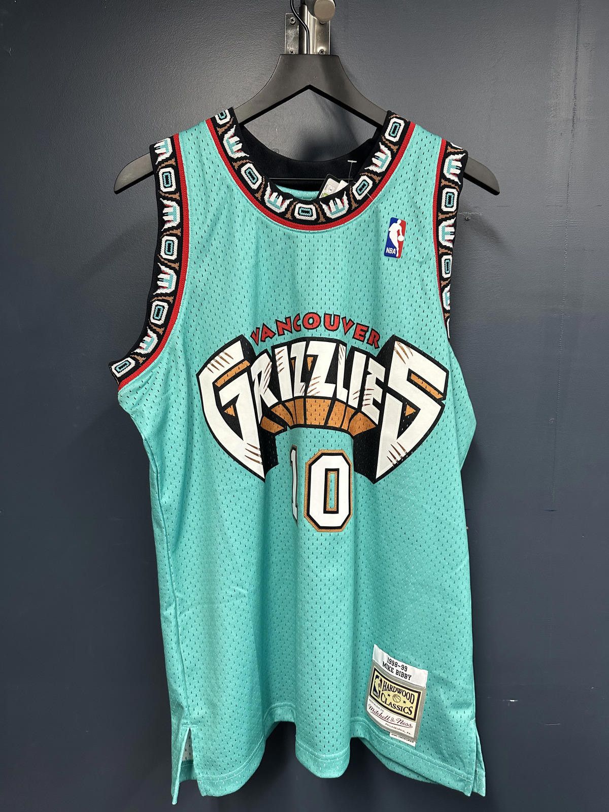 Other Mitchell & Ness Vancouver Grizzlies Mike Bibby 98-99 Sz L Size ONE SIZE - 1 Thumbnail