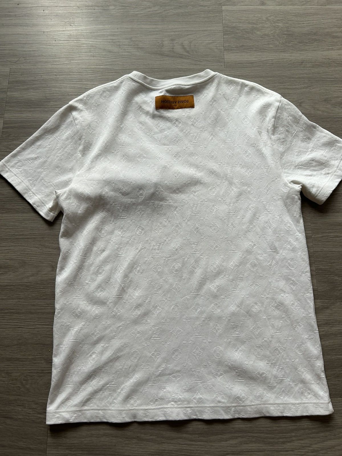 Louis Vuitton Louis Vuitton All Over Monogram Fish T-Shirt Size Medium Size US M / EU 48-50 / 2 - 8 Thumbnail