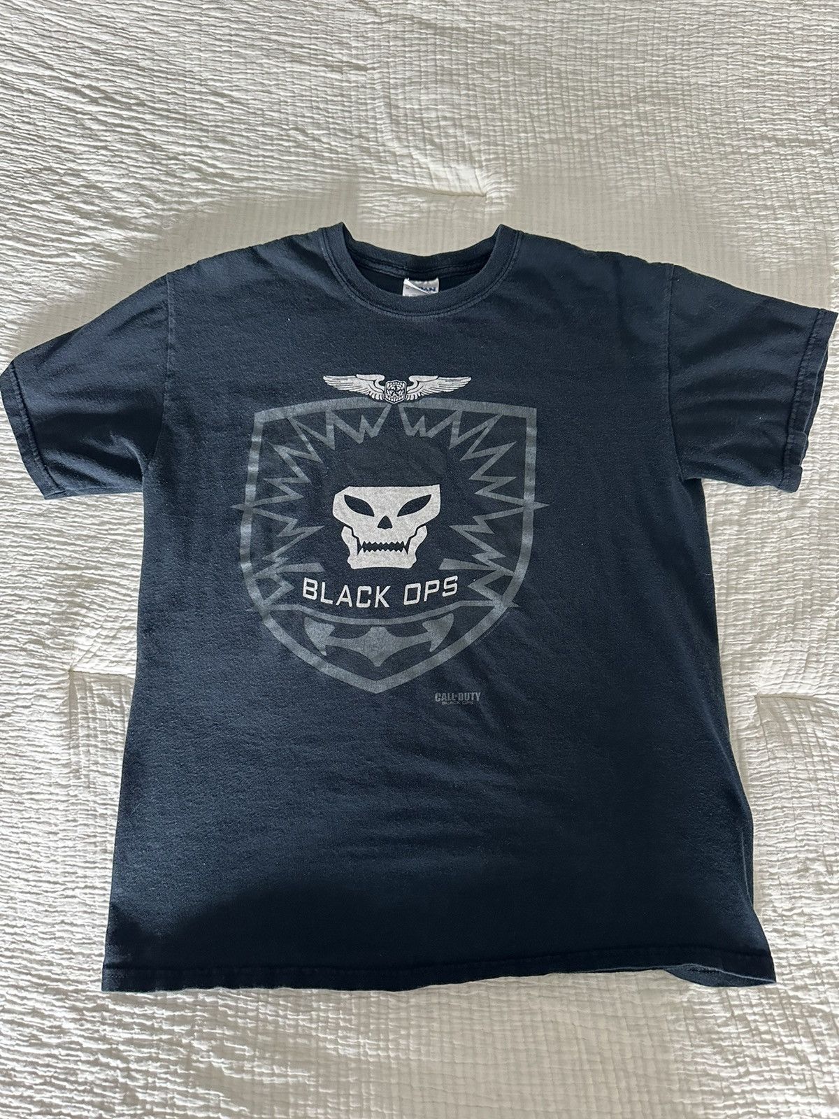 Vintage 2010 Call of Duty Black Ops Big Promo Logo T-shirt Size US M / EU 48-50 / 2 - 1 Thumbnail