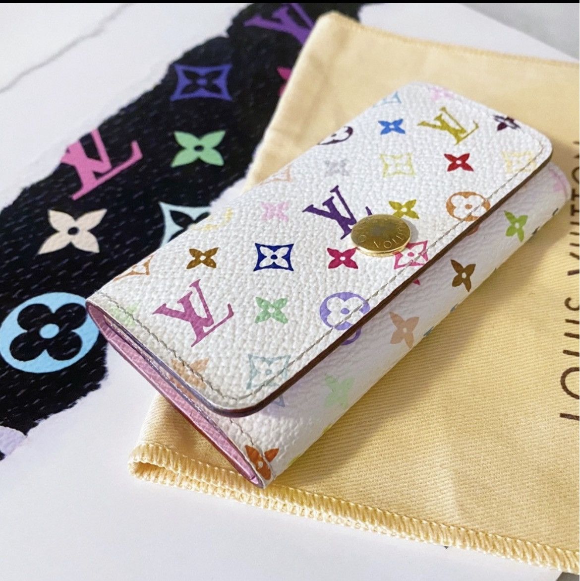 Louis Vuitton Authentic Louis Vuitton Limited Ed. Multicolor 4 Key Holder Size ONE SIZE - 1 Thumbnail