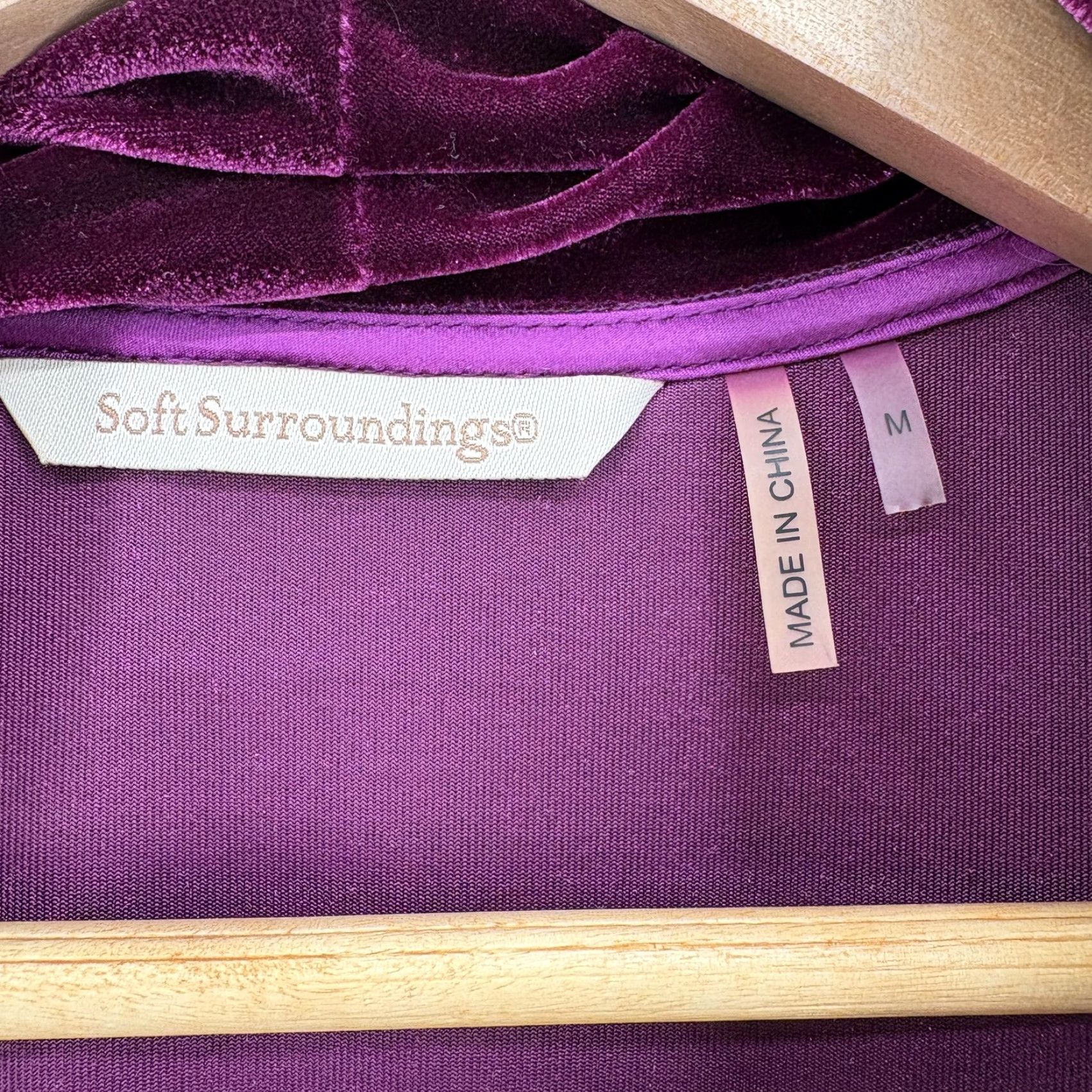 Soft Surroundings Soft Surroundings Blouse Womens Medium Purple Velvet Cowl Neck Tunic Asym Hem Size M / US 6-8 / IT 42-44 - 4 Thumbnail