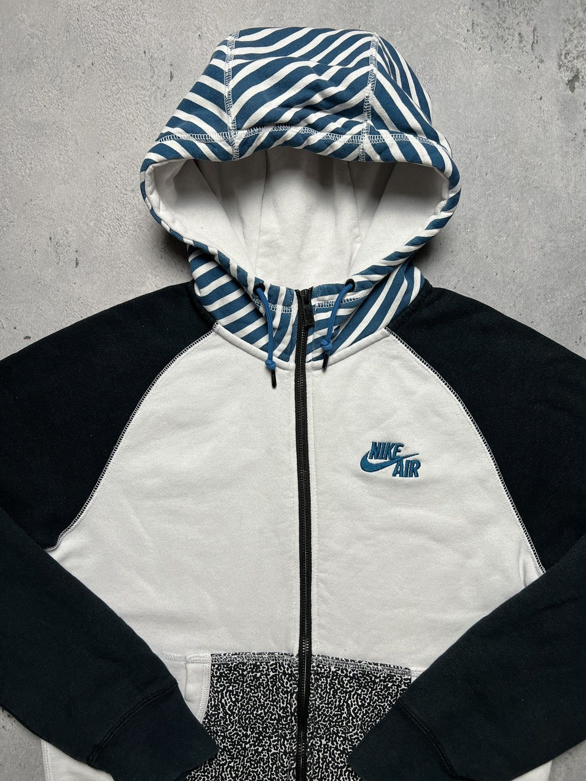 Nike Zip-Up Hoodie Nike Vintage center logo swoosh Travis Style Size US S / EU 44-46 / 1 - 6 Thumbnail