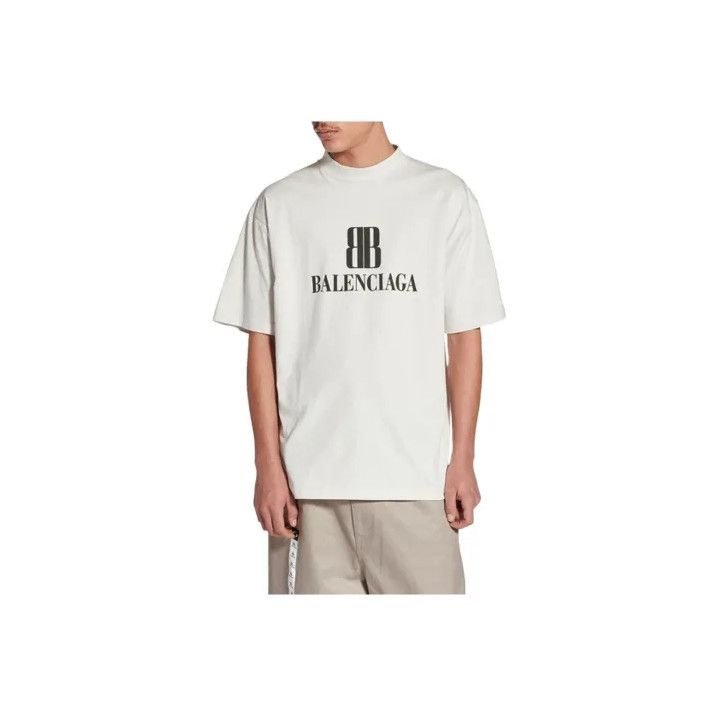 Balenciaga Balenciaga Distressed Round Neck Short Sleeve T-Shirt Size US S / EU 44-46 / 1 - 1 Thumbnail