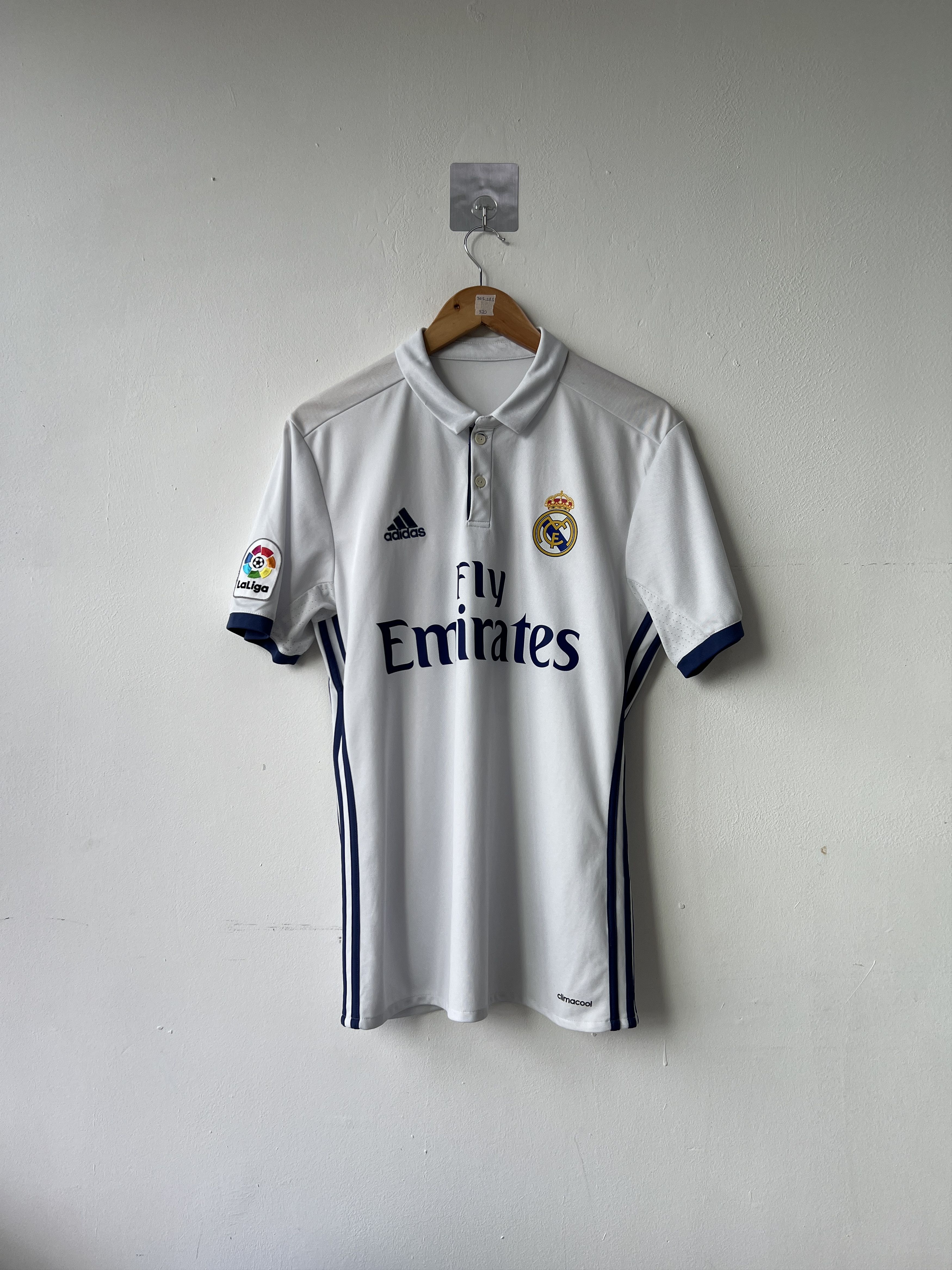 Adidas (M) Real Madrid 2016-17 Home Kit Ronaldo #7 Size US M / EU 48-50 / 2 - 2 Thumbnail