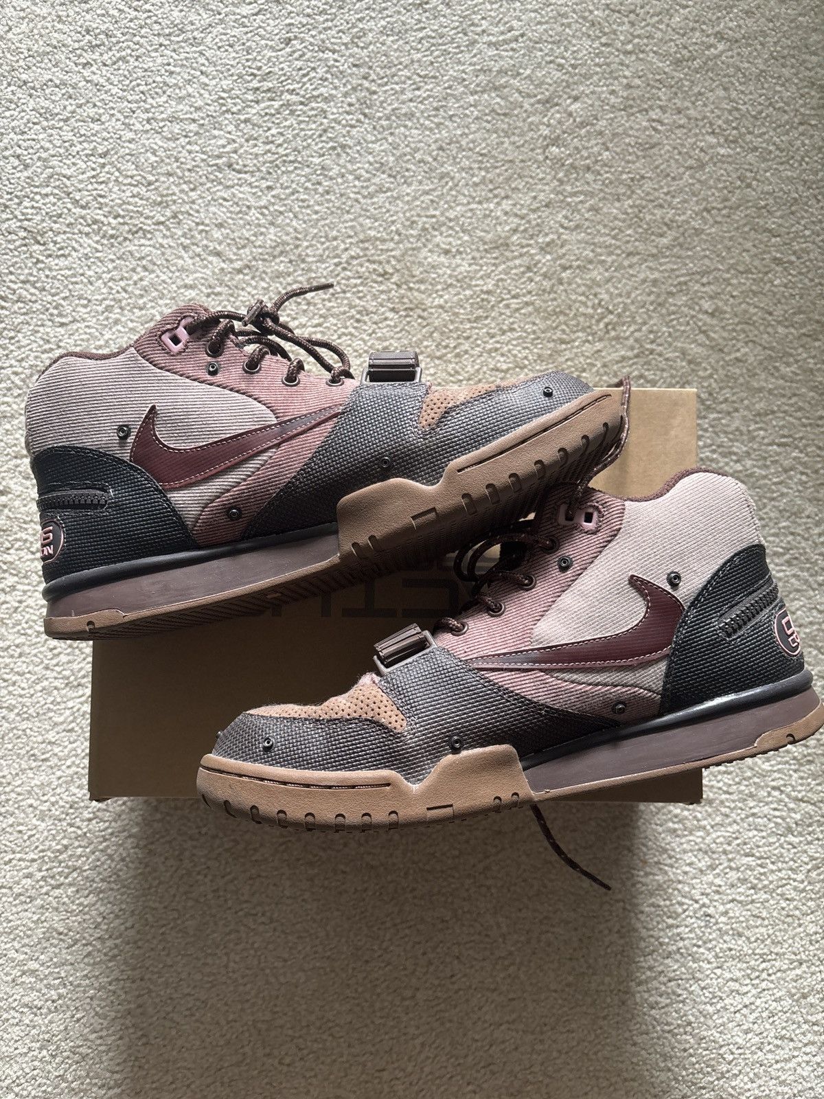 Nike × Travis Scott Travis Scott Air trainer 1 Size US 11 / EU 44 - 1 Thumbnail